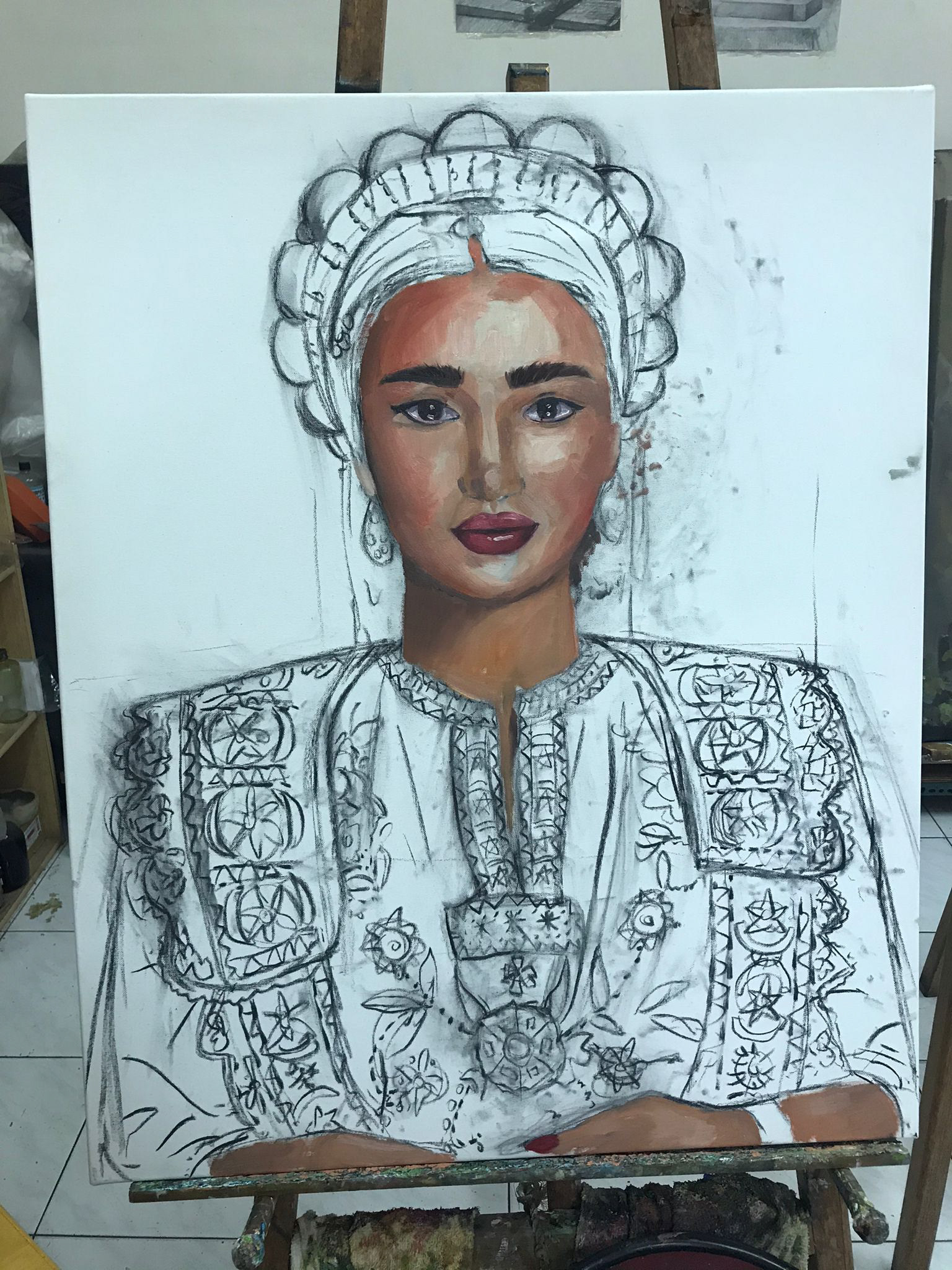 ALBANIAN GIRL WITH TRADITIONAL CLOTHES
