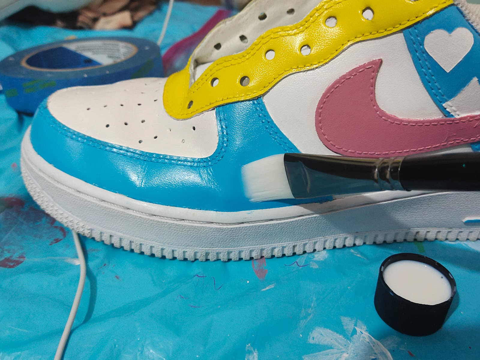 Apply Stencils To Nike AF1s- Applying Stencils to Leather Shoes 