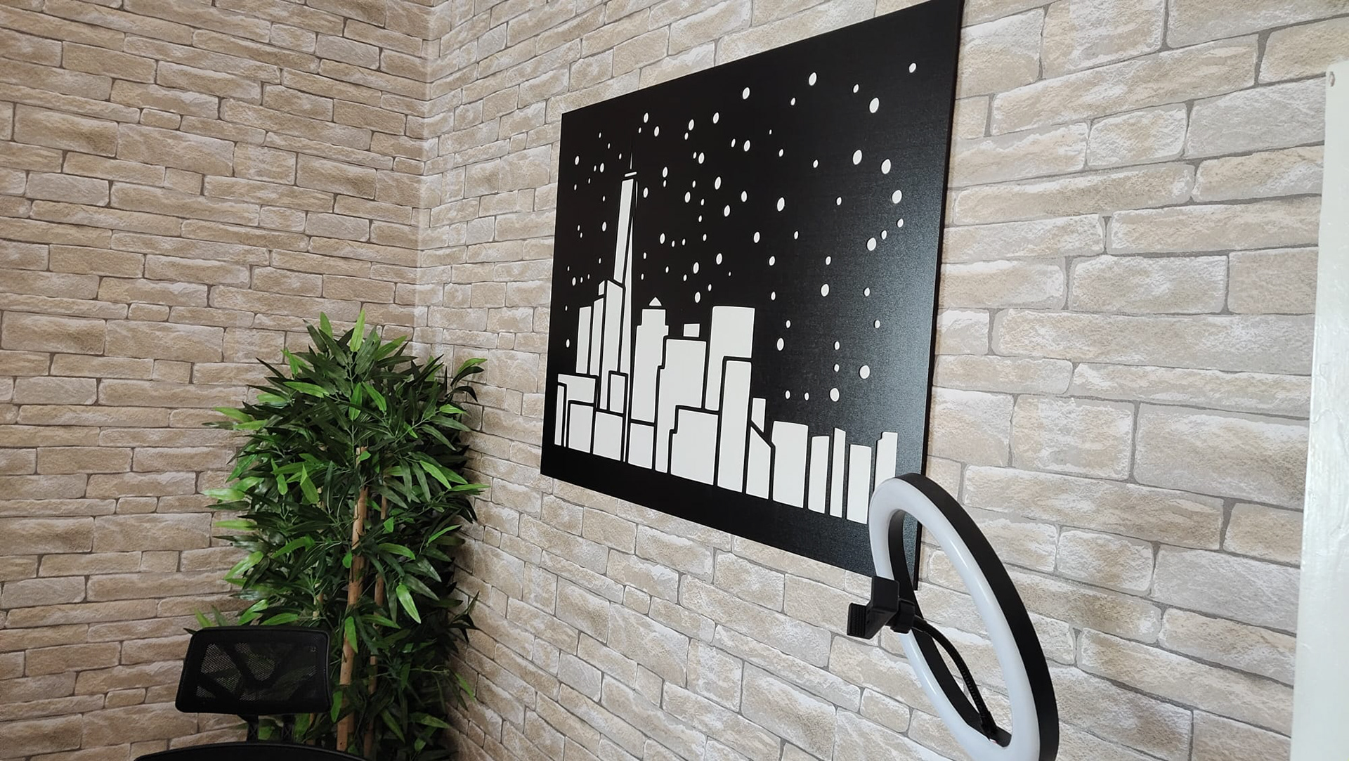 POP UP ARTISTRY BY ANISA OZALP