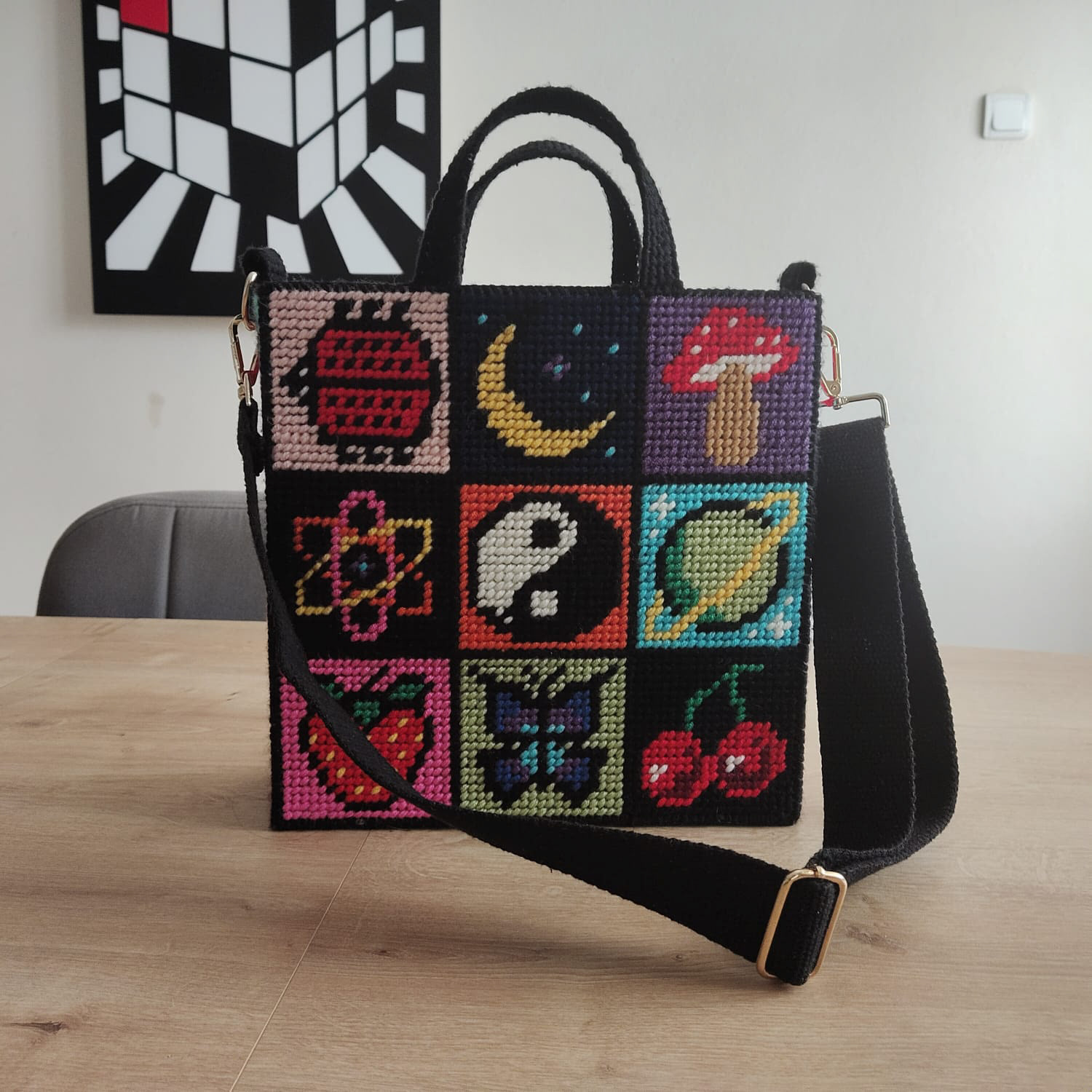 PIC] completed the first side of my stitch bag! : r/CrossStitch