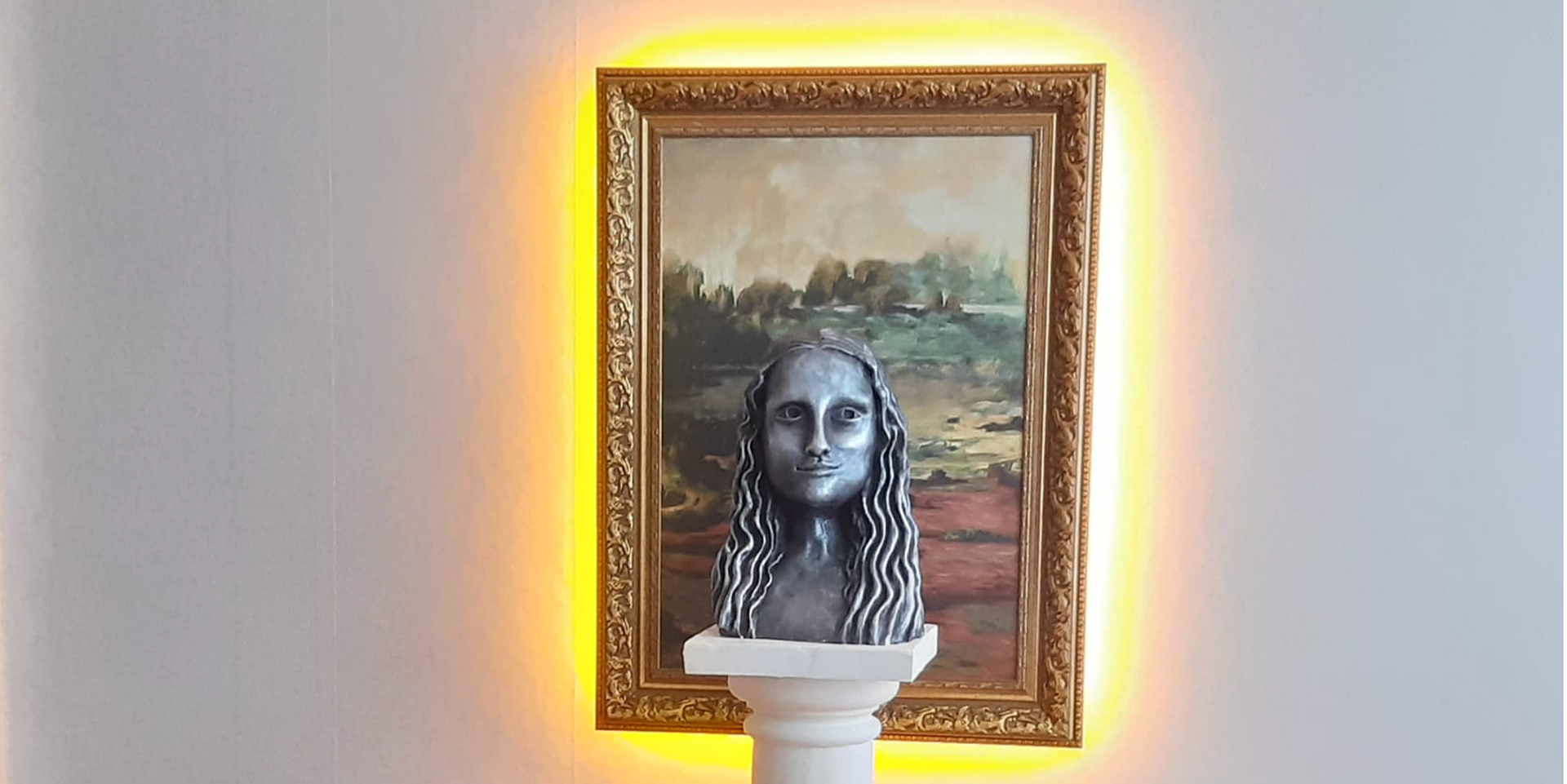 Mona Lisa Installation Art