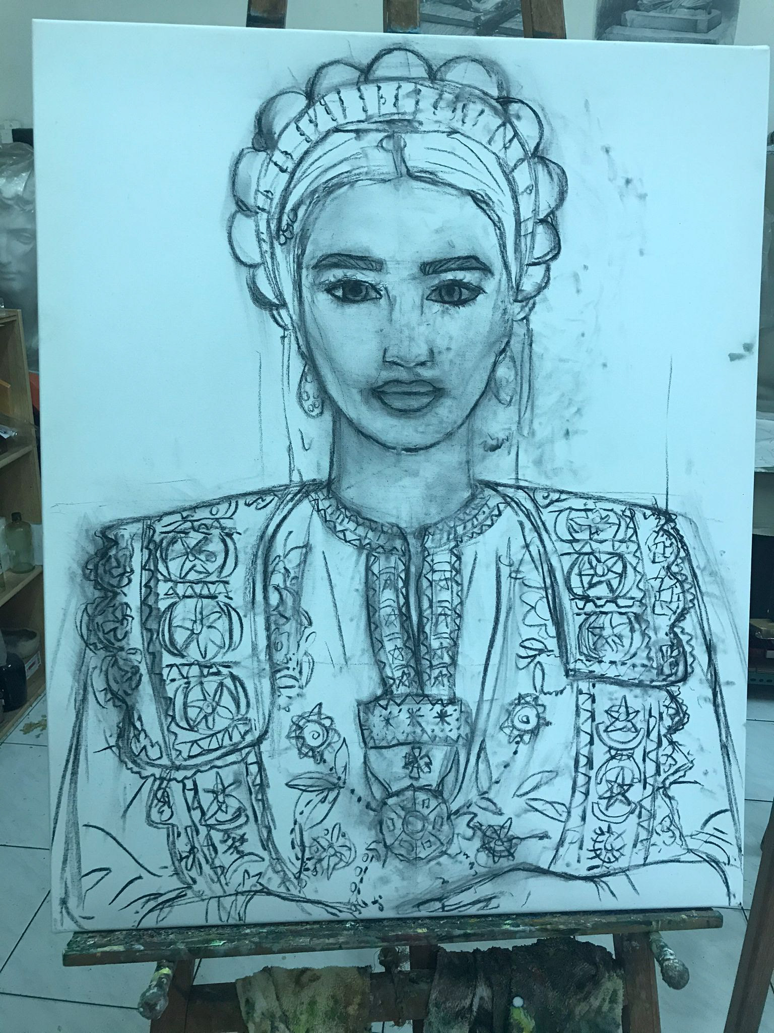 ALBANIAN GIRL WITH TRADITIONAL CLOTHES