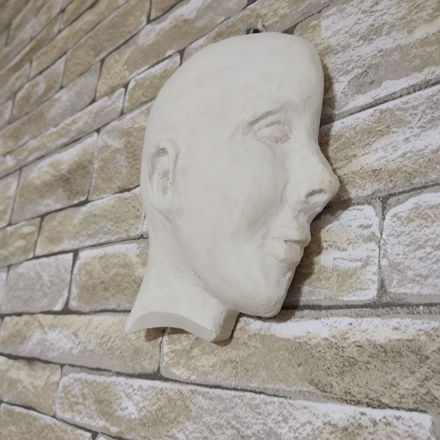 SCULPTOR Anisa Ozalp