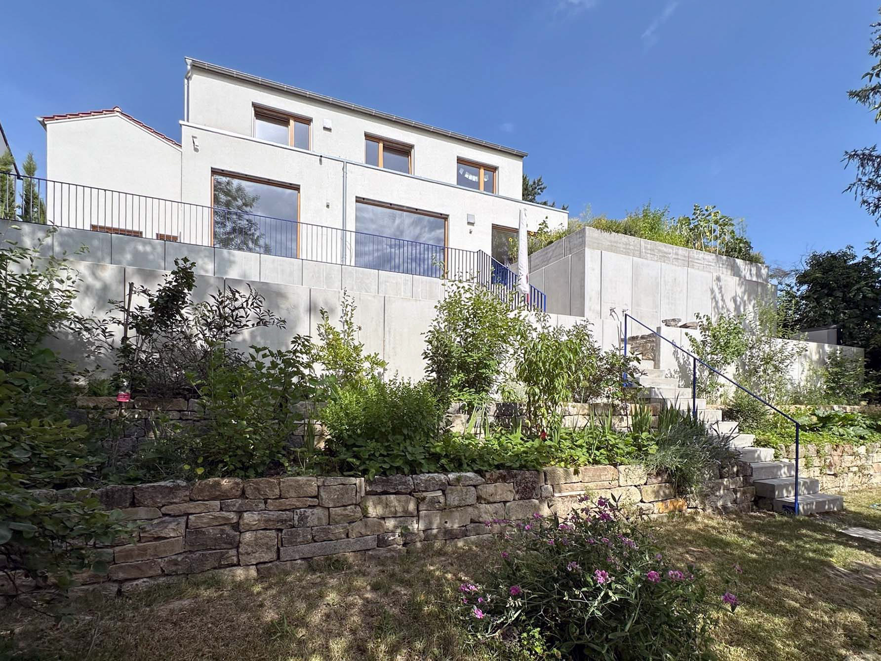 Neubau Einfamilienhaus (Hanglage) H4