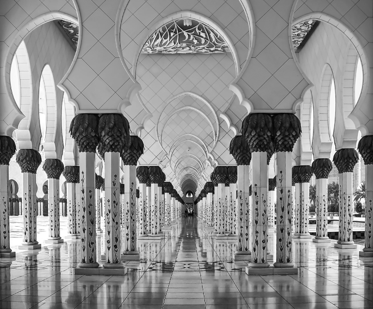 Abu Dhabi Symmetry, Abu Dhabi