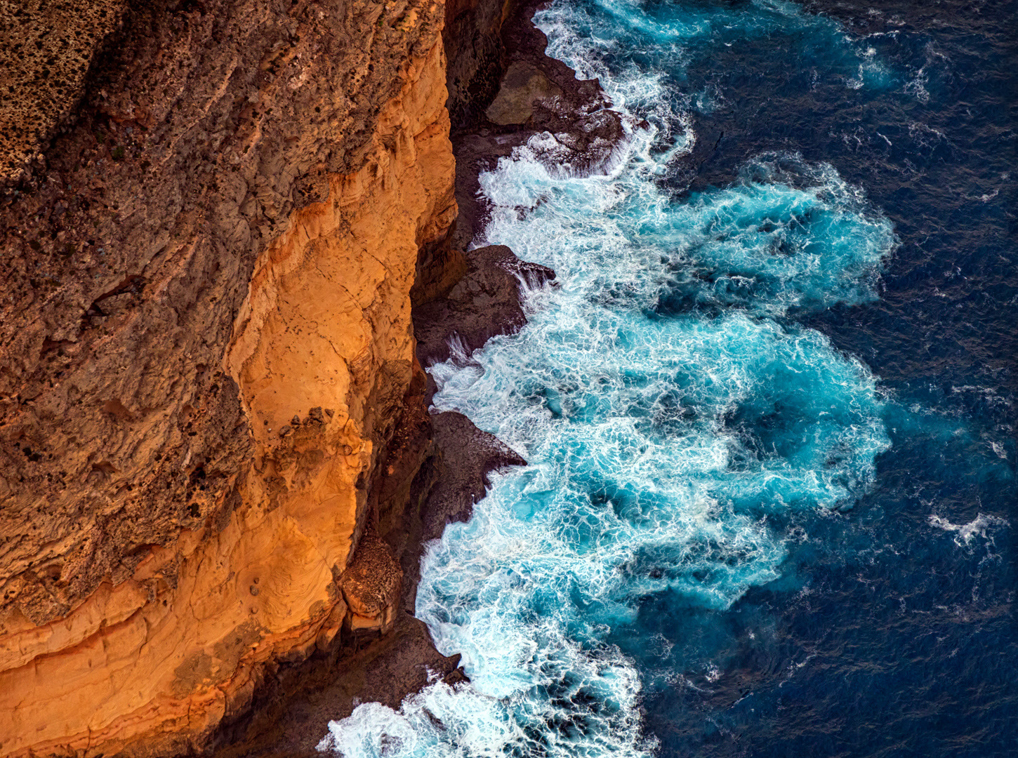 Cliff Hanger, Shark Bay