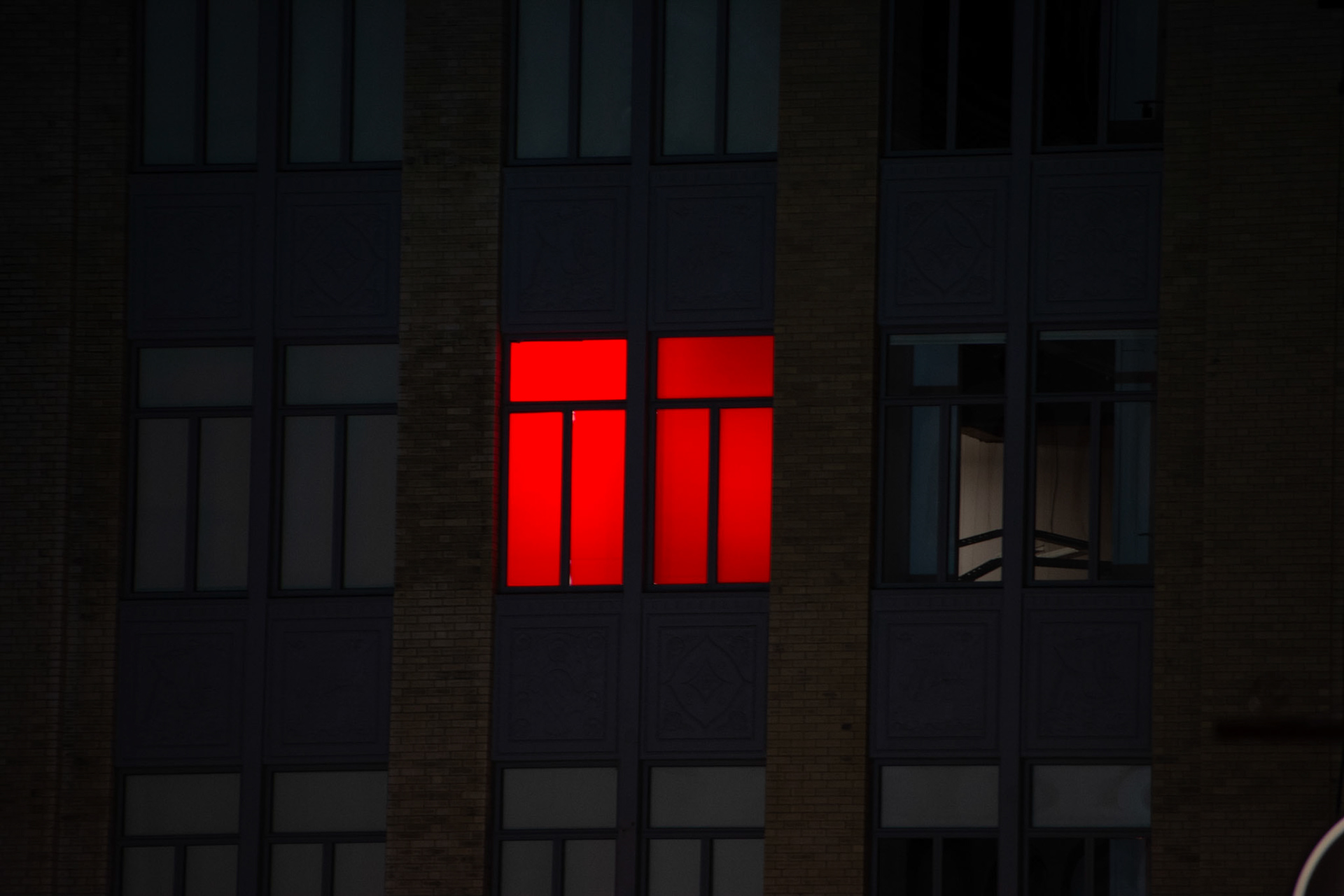 10010 Six Red Panes, Vieux Port Montreal, Quebec