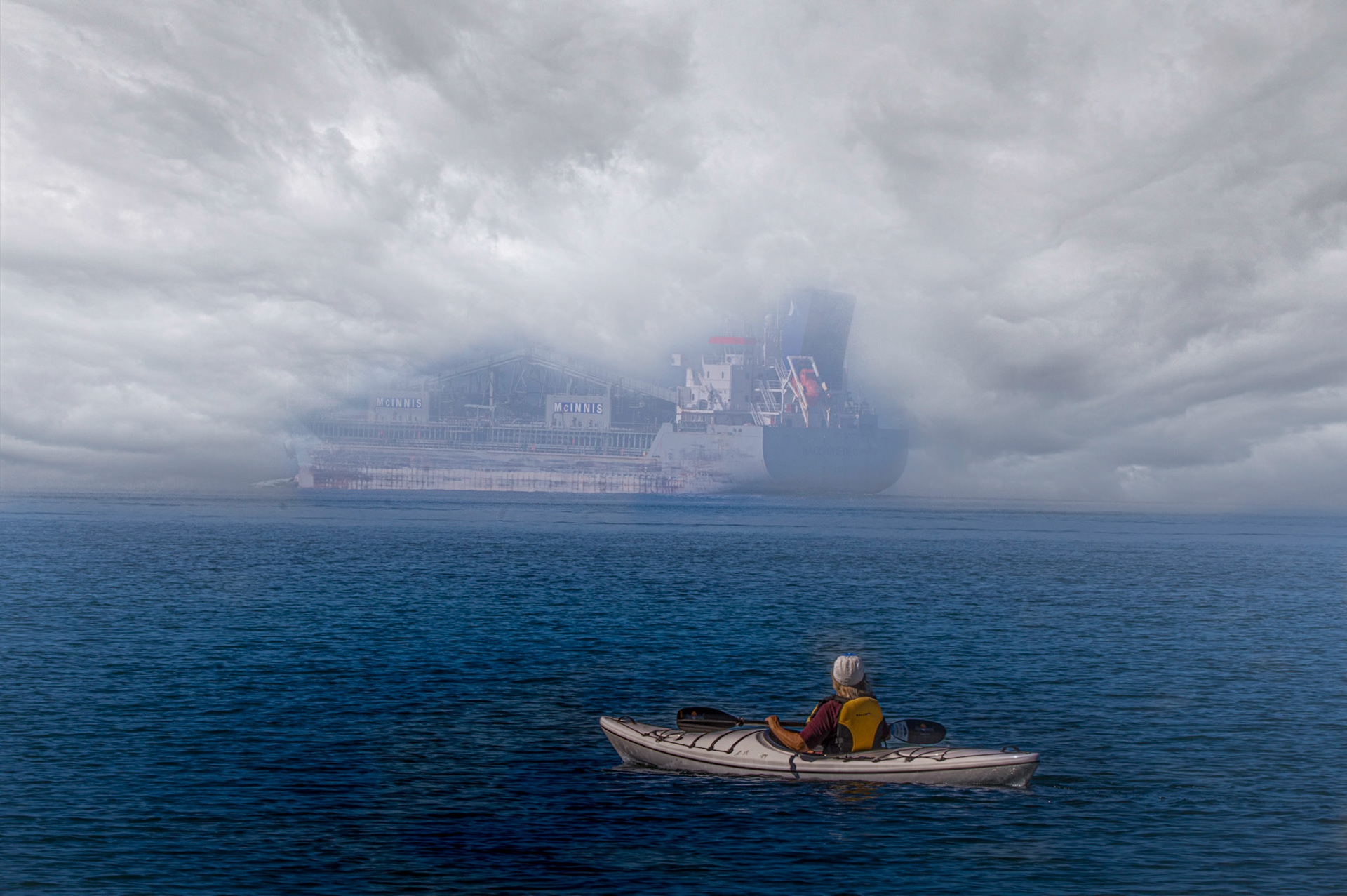 10486 Freighter Managing the Fog
