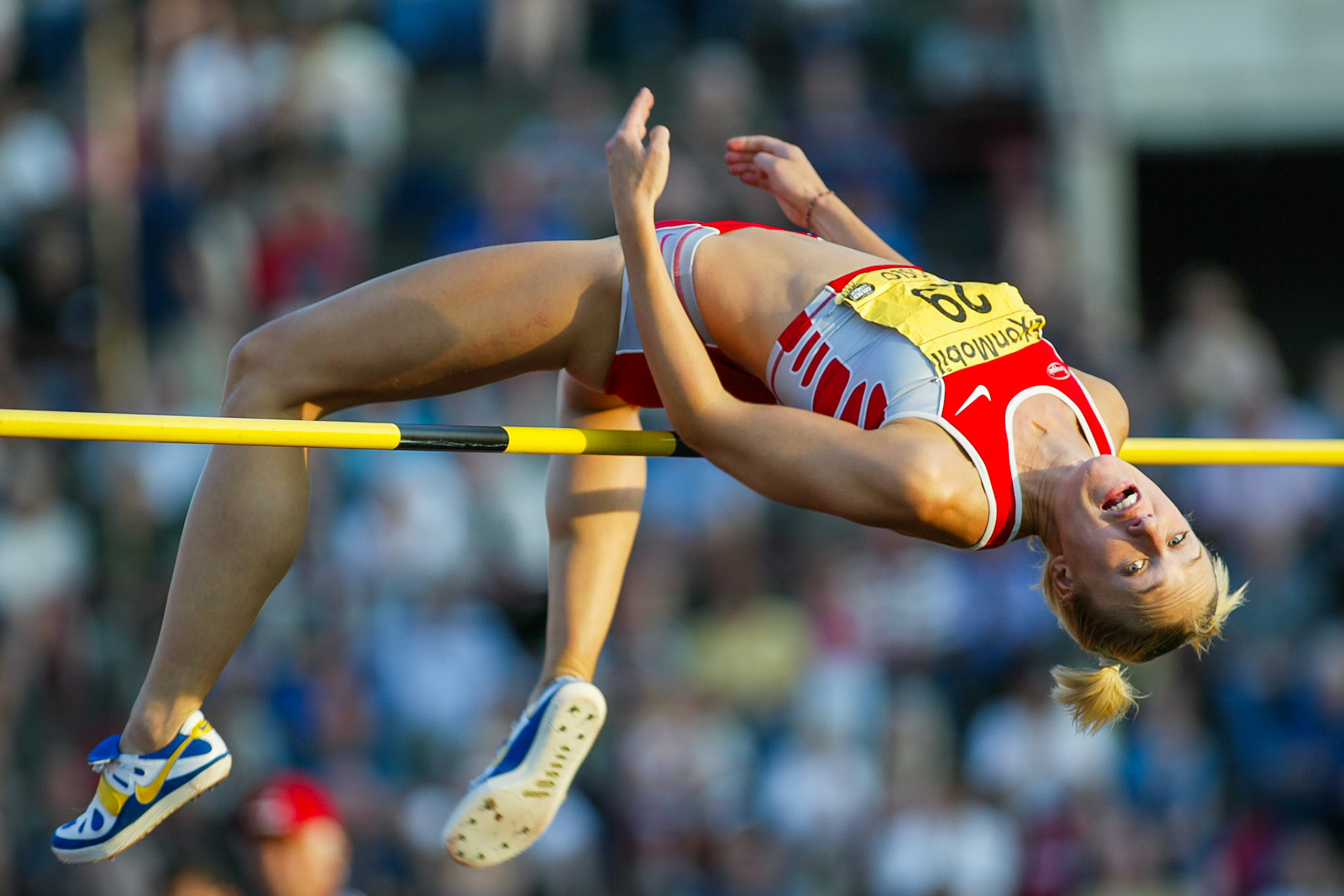 Kajsa Bergqvist in the high jump  in Oslo 2003.