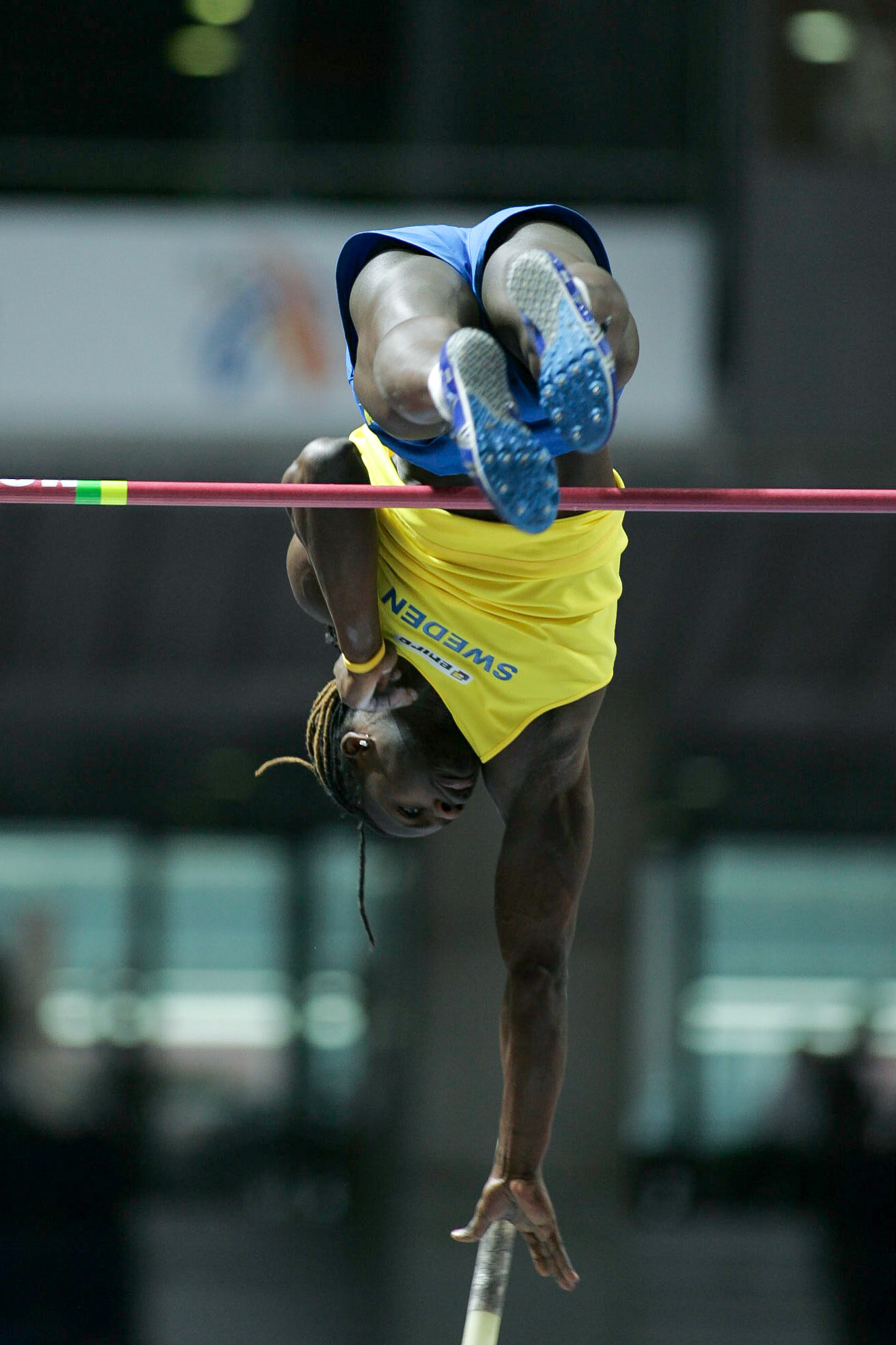 Alhaji Jeng in the pole vault at the European Indoor Championship in Madrid 2005.