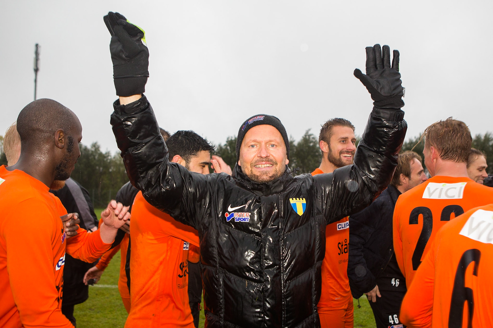 Division 2 Torns IF - Vimmerby IF 2017: Richard Ringhov har all anledning i världen att jublar när hans lag nått hela vägen till division 1 efter en fantastisk säsong.