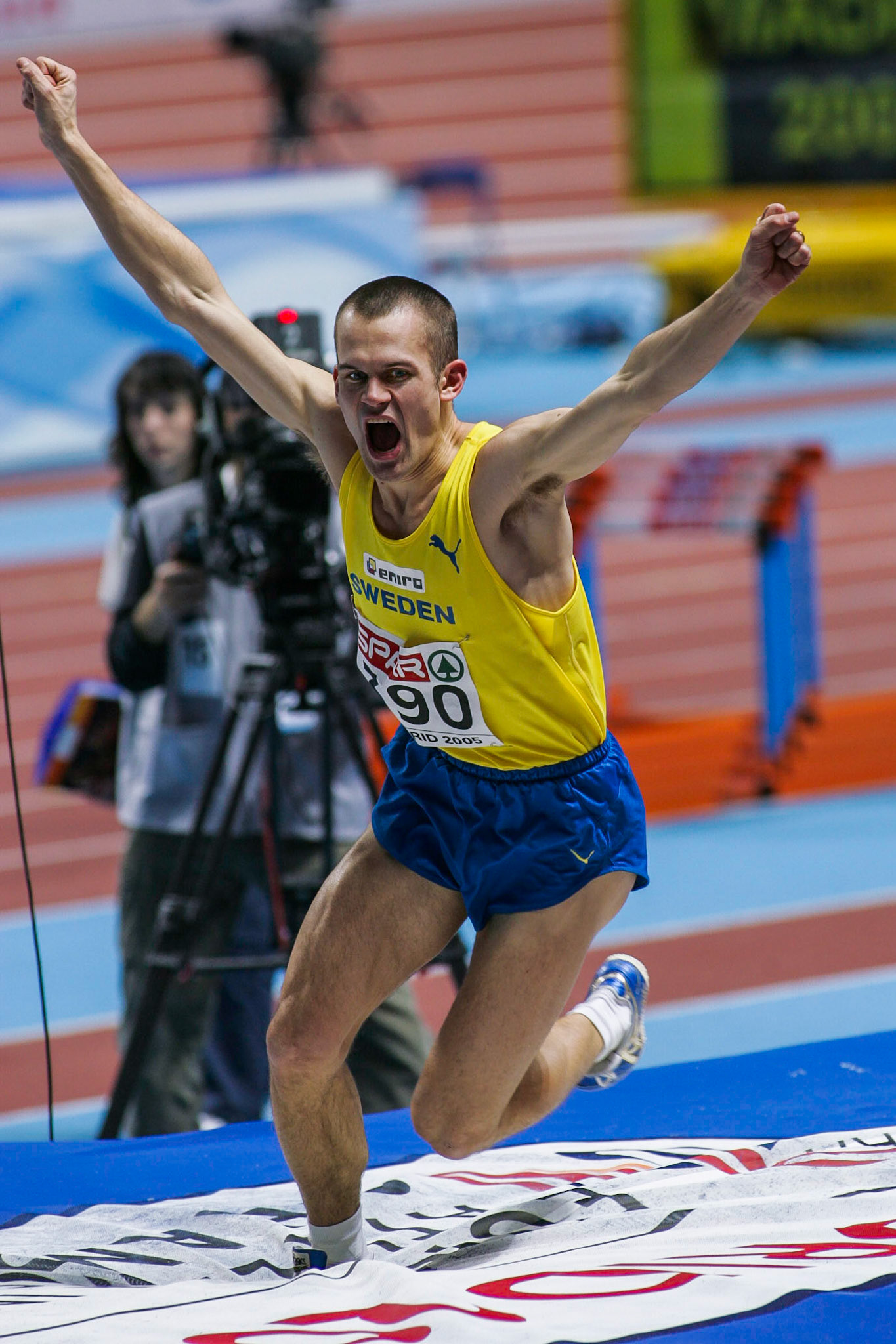 Stefan Holm celebrating after clearing 2.40 and took the gold at the European Indoor Championship in Madrid 2005.