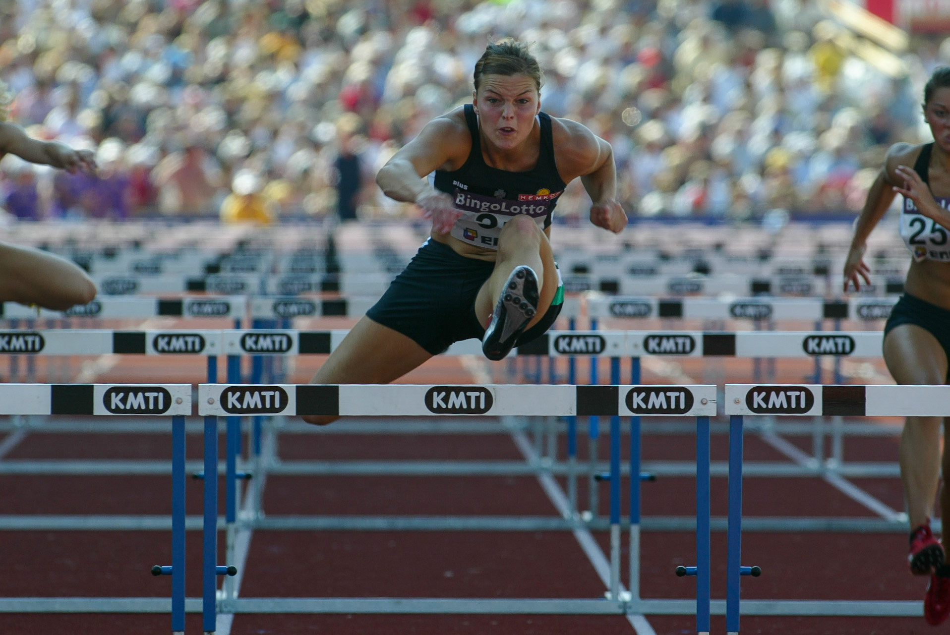 Susanna Kallur made a good race in 100 meter hurdle with 12.83 at the Swedish Championship in Karlstad 2004.
