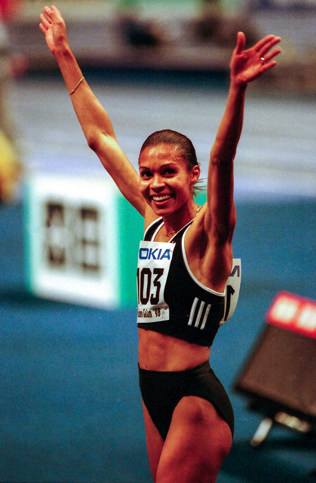 Maria Akraka celebrating her Swedish record at 800 meter with 2:00,01 in Stockholm 1998.