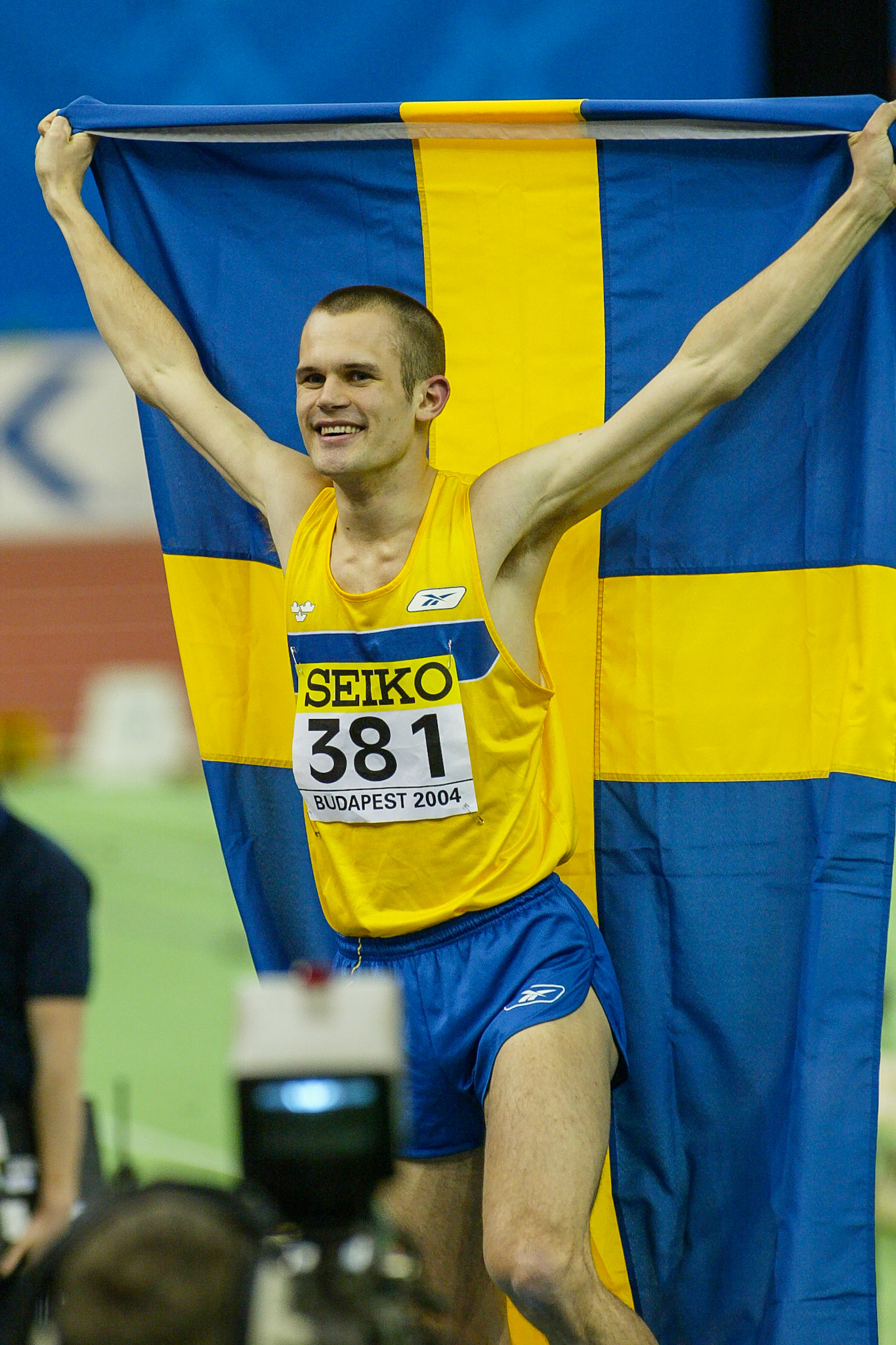 Stefan Holm took his third consecutive title in high jump at the World Indoor Championship in Budapest 2004.