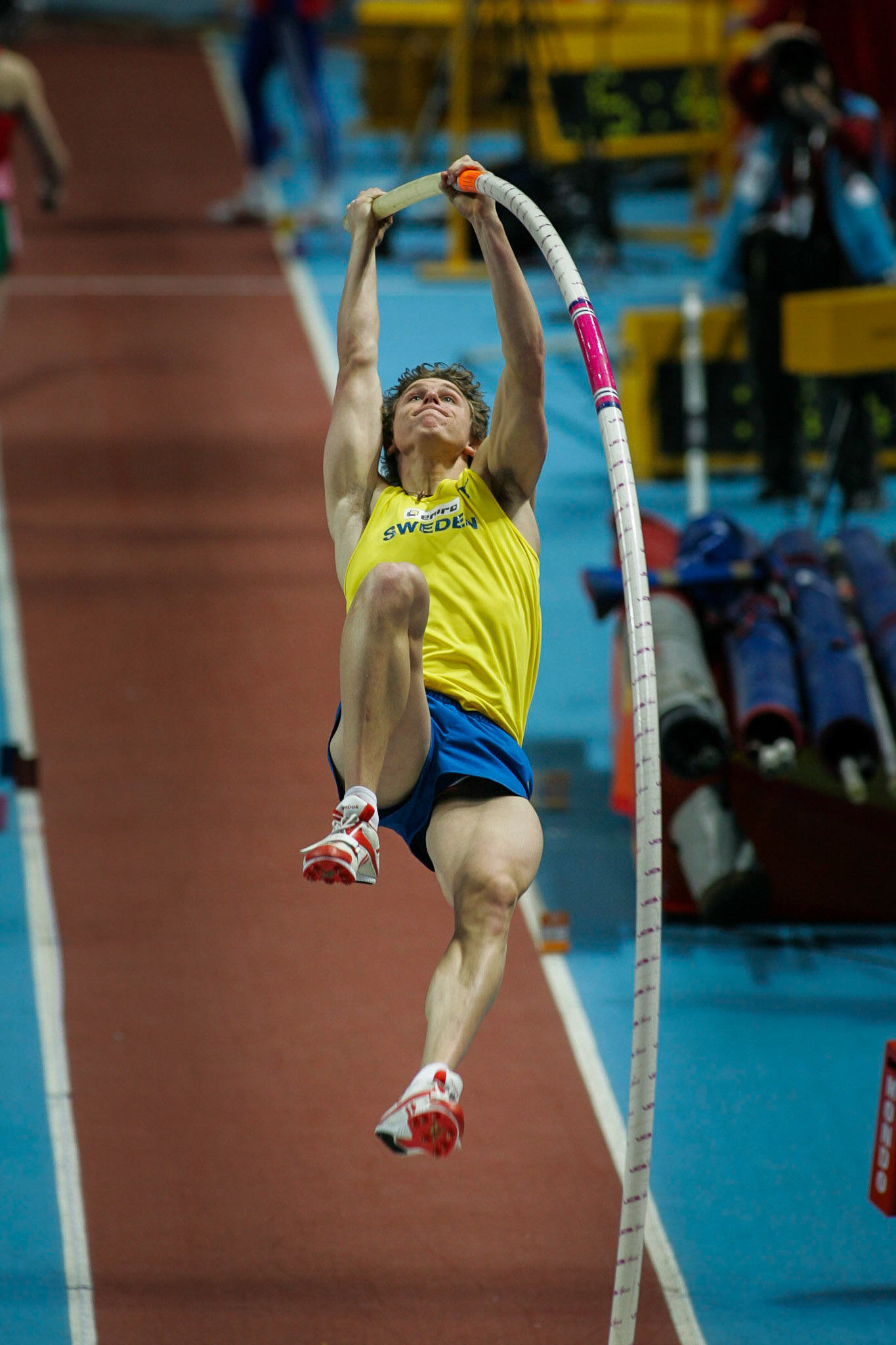 Jesper Fritz in pole vault at the European Indoor Championship in Madrid 2005.