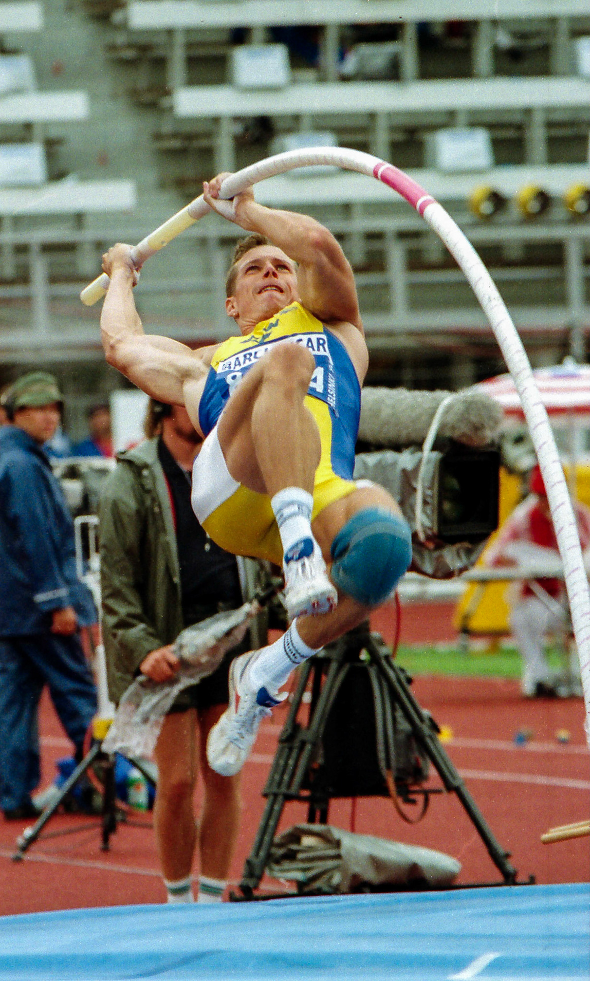 Henrik Dagård in pole vault. He took the silver medal in the decathlonat European Championship in Helsinki 1994.