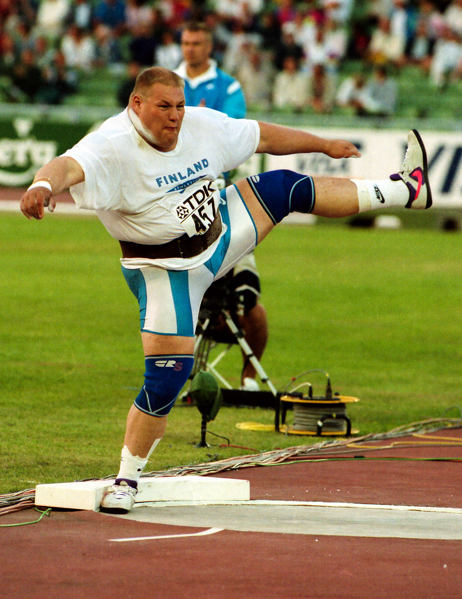 Mika Halvari from Finland in the shot put at the World Championship in Gothenburg 1995.