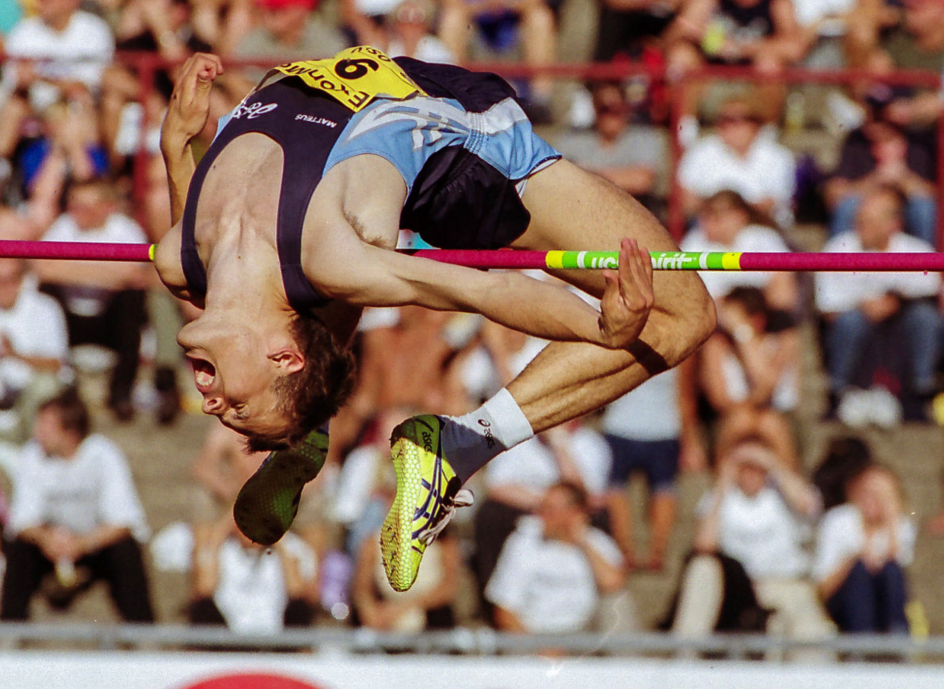 Stefan Holm in the high jump in Oslo 2000.