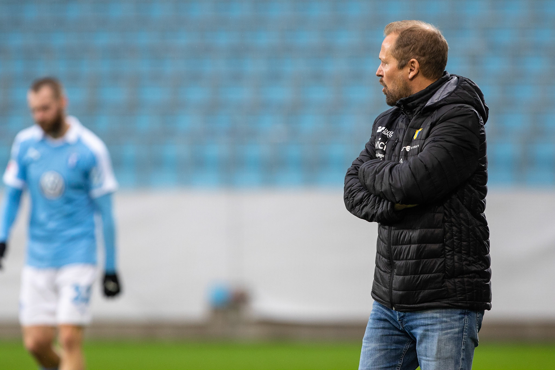 Tränings match Malmö FF - Torns IF 2019: Richard Ringhov har koll från sidlinjen.