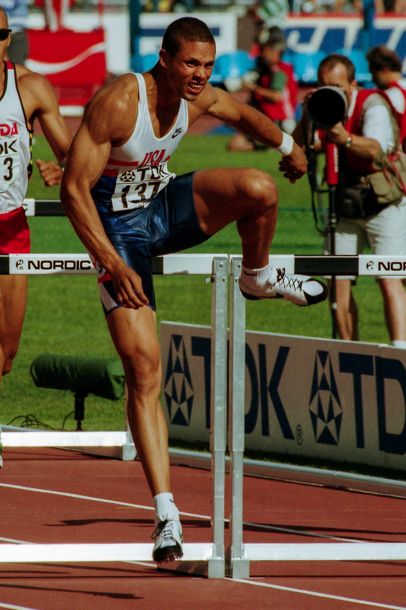 Dan O'Brien in the decathlon 110 meter hurdles on the way to the gold at the World Championship in Gothenburg 1995.