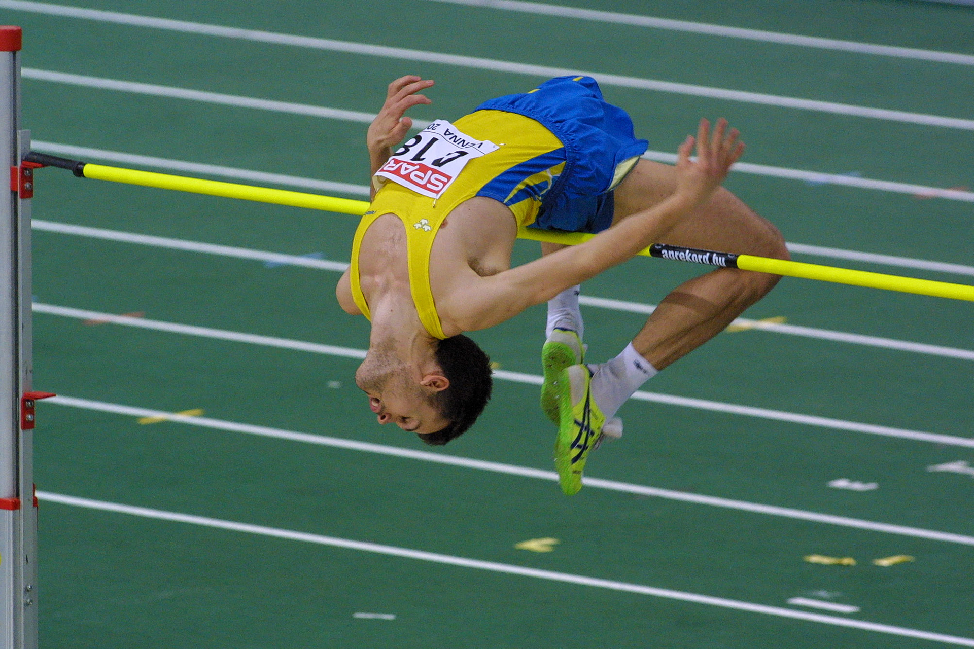 Stefan Holm in the high jump at European Indoor Championship in Vienna 2002