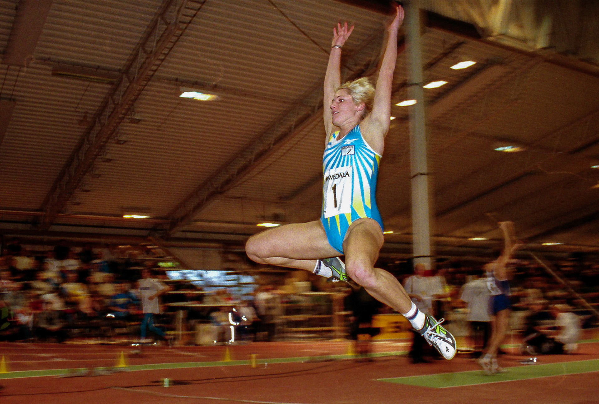 Erica Johansson in the long jump in the national team match against Finland in Malmö 1998
