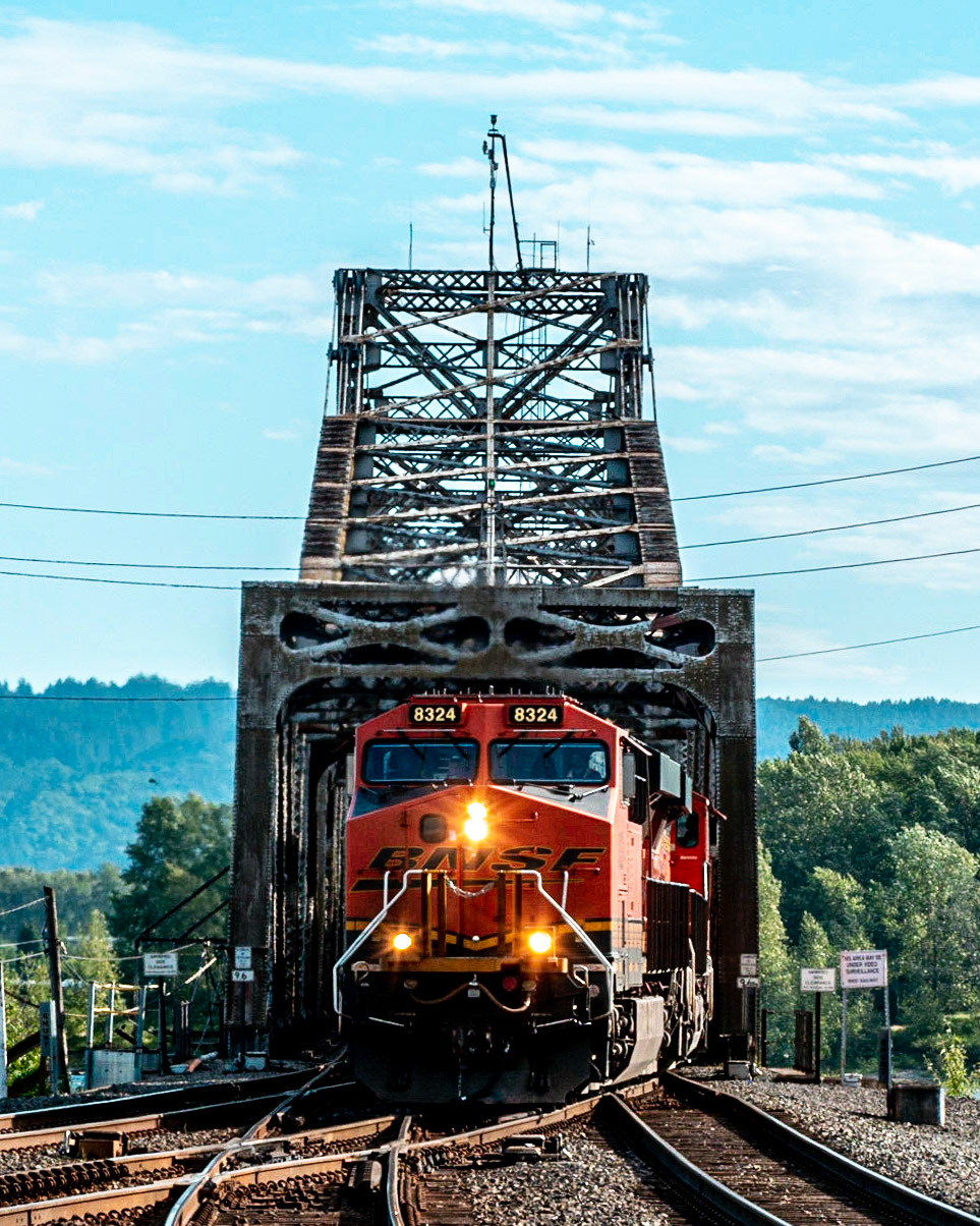 June 2. Crossing North.  Columbia River (Rail) Bridge, Vancouver, Washingotn, United States