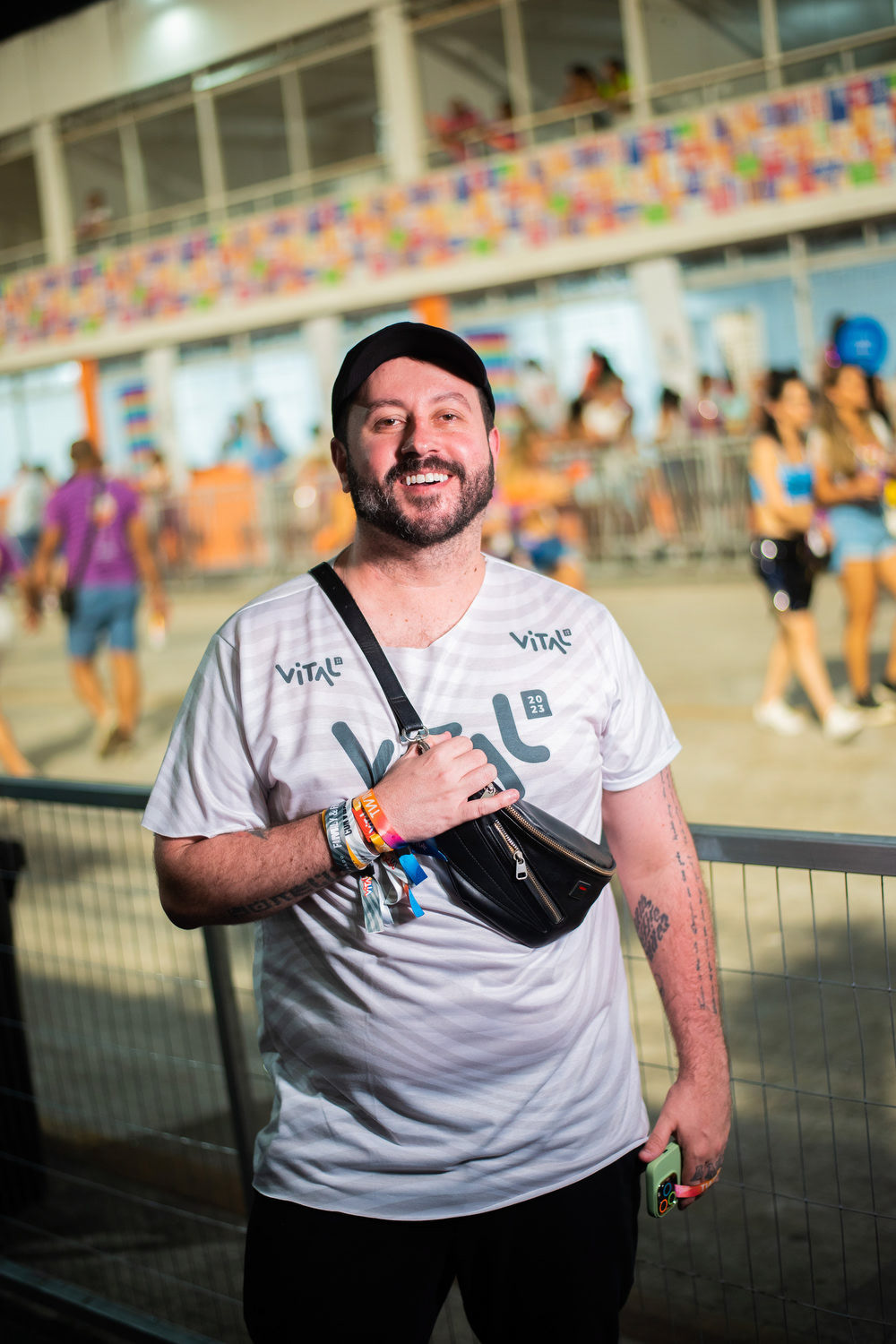 ANDY BONELLA by by Monique Janutt