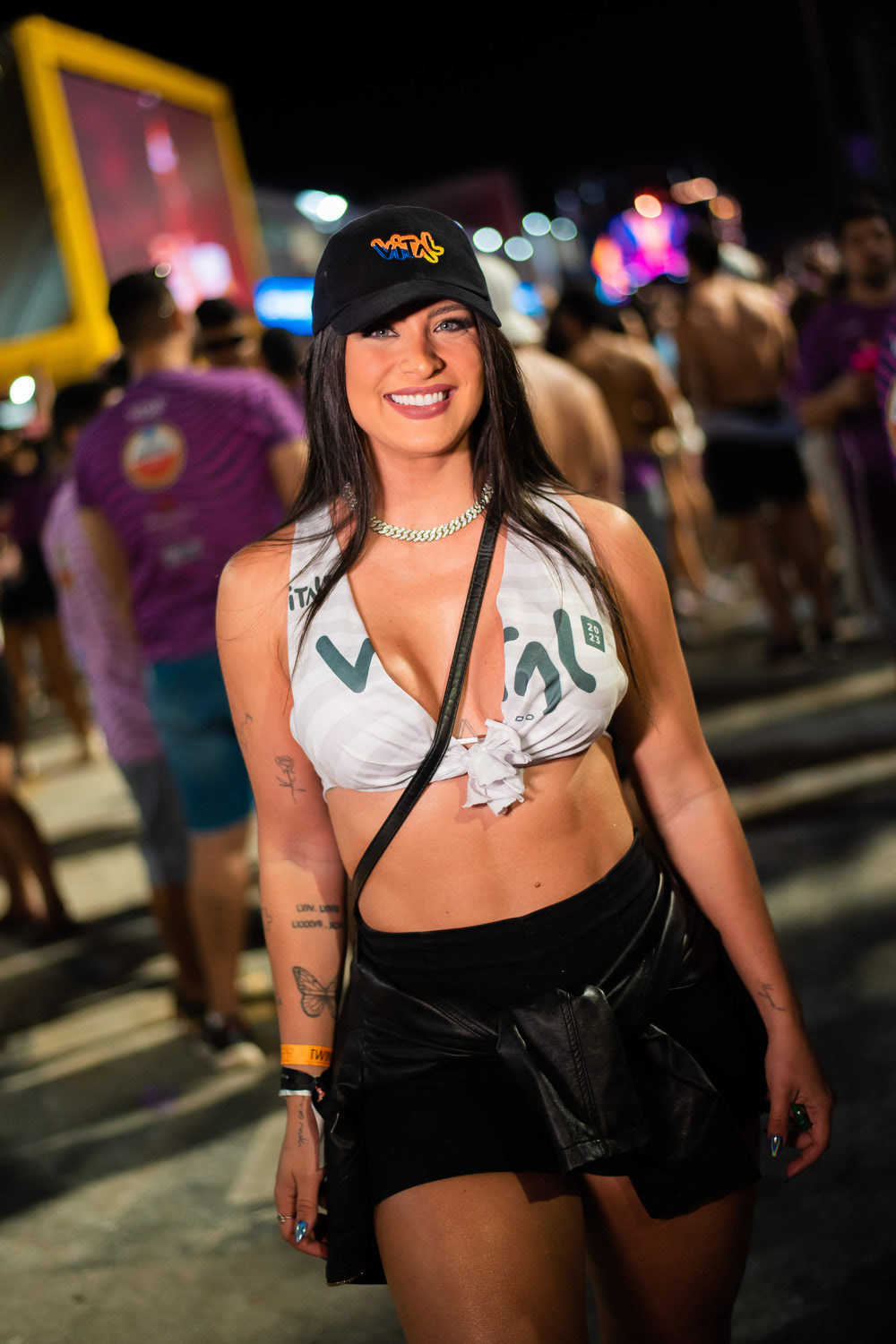 CAROL MARCHEZI by Monique Janutt