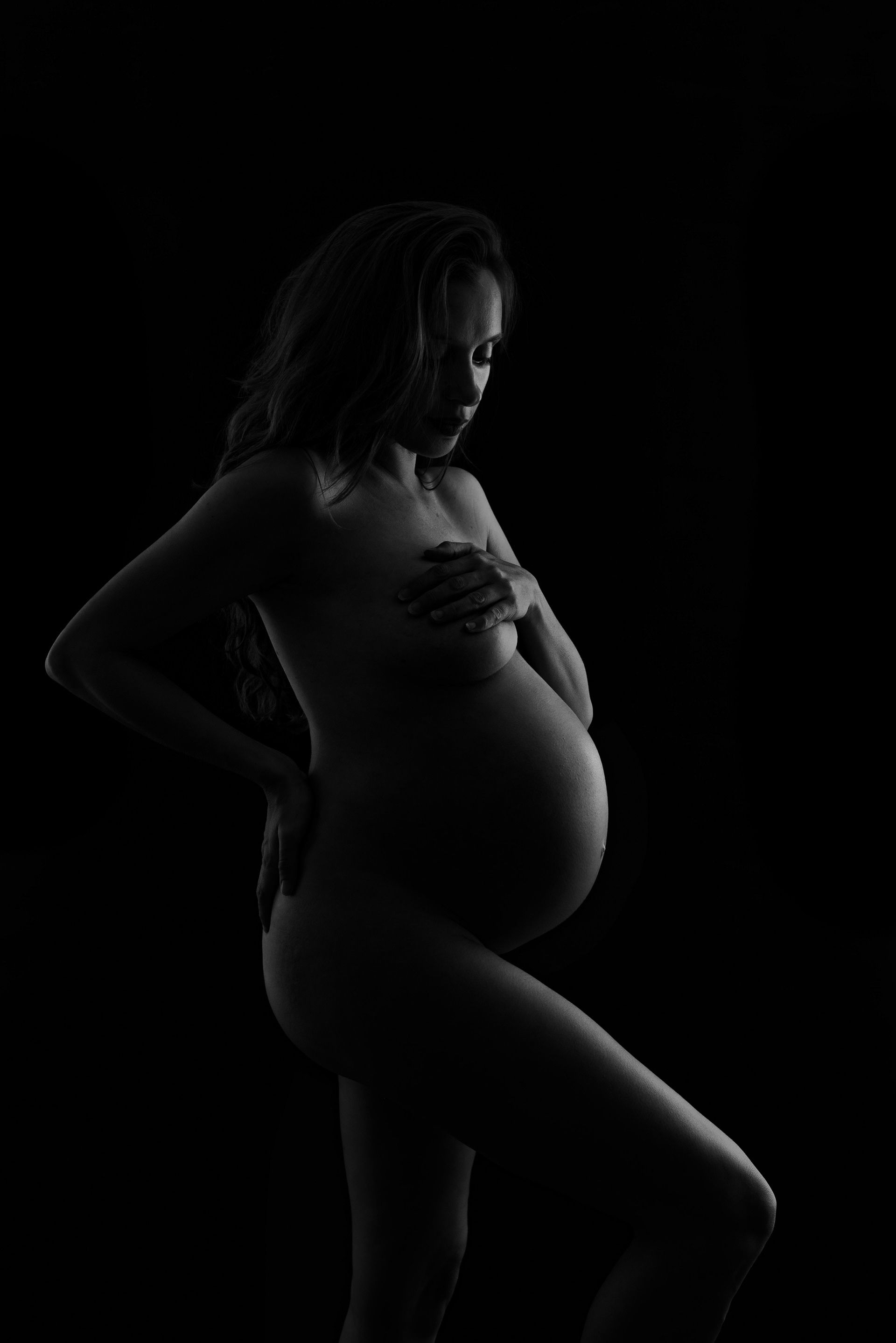 black-and-white-nude-maternity-photography-marike-wink
