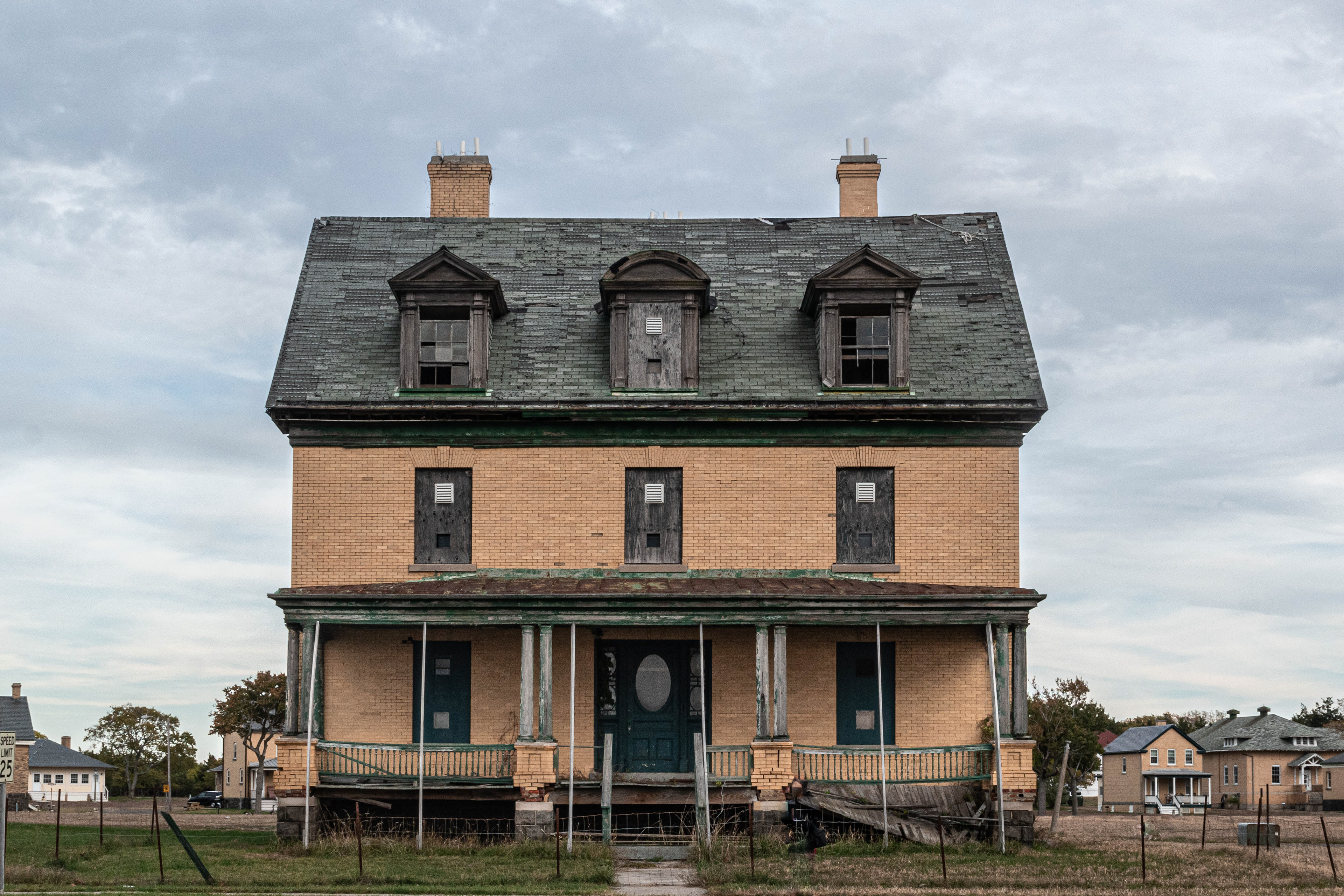 ©Emily Ann Schopfer | Series "New Topographics"