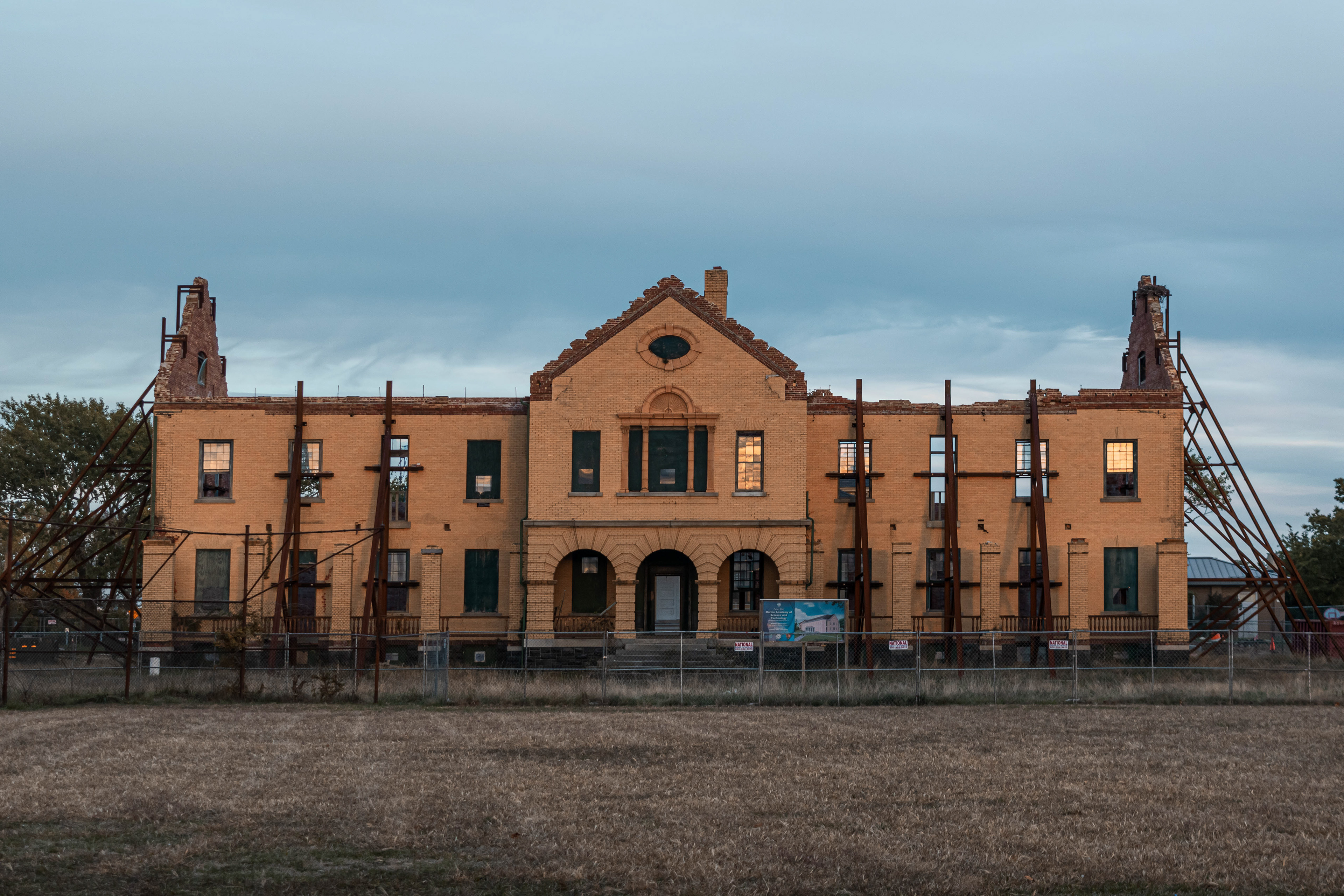 ©Emily Ann Schopfer | Series "New Topographics"