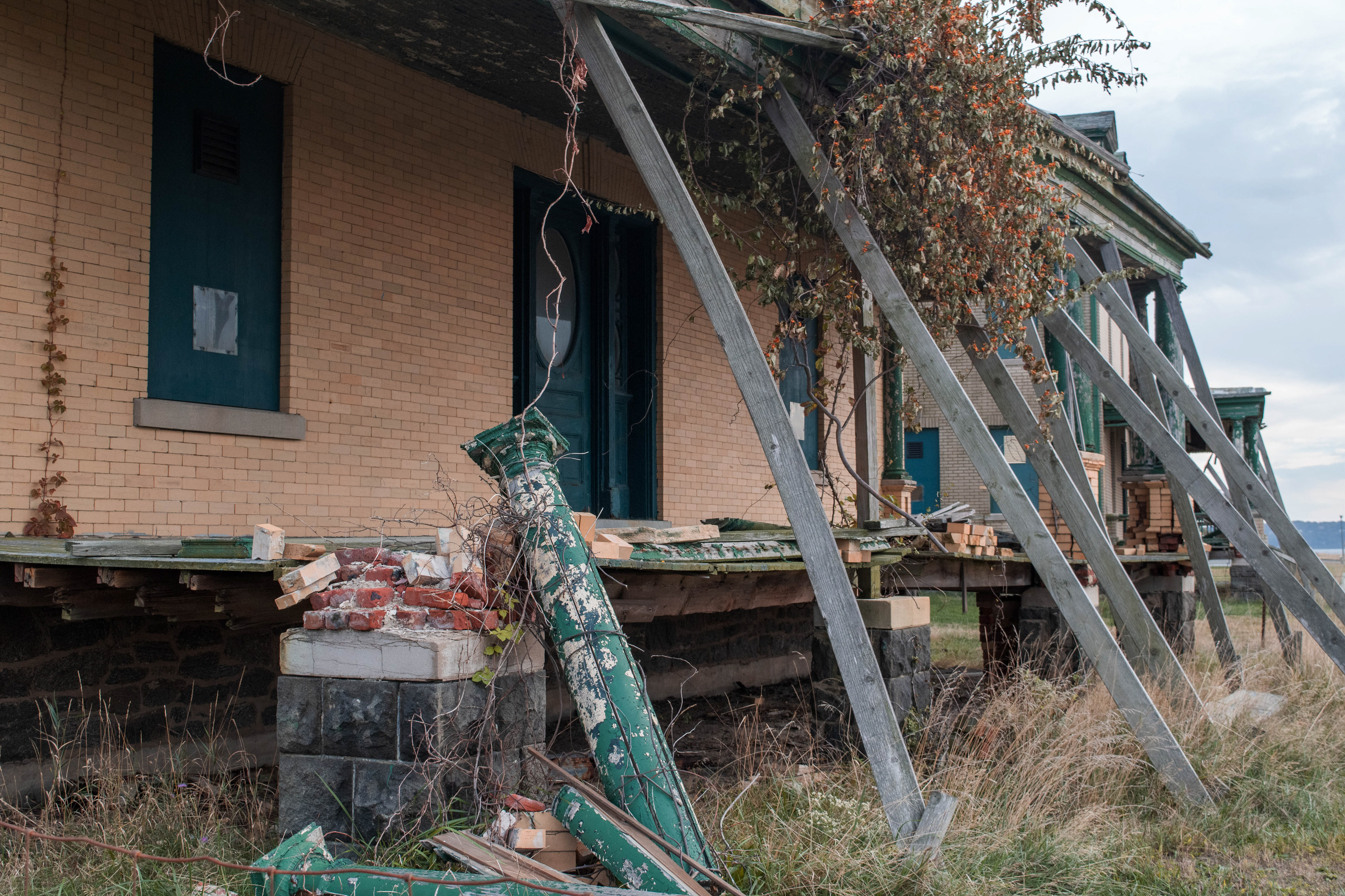 ©Emily Ann Schopfer | Series "New Topographics"