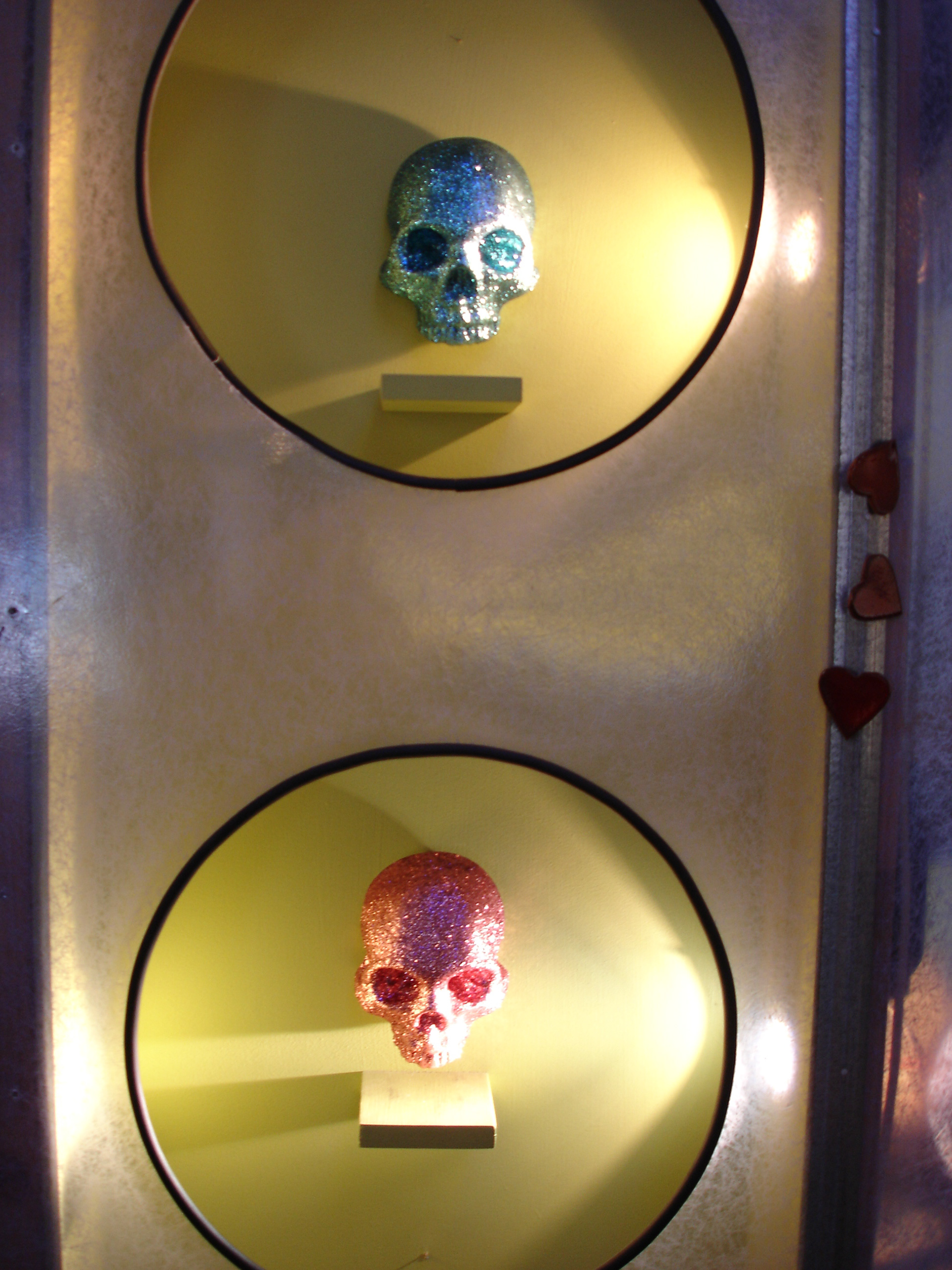 Glitter skulls were also included and colour co-ordinated with the paintings 