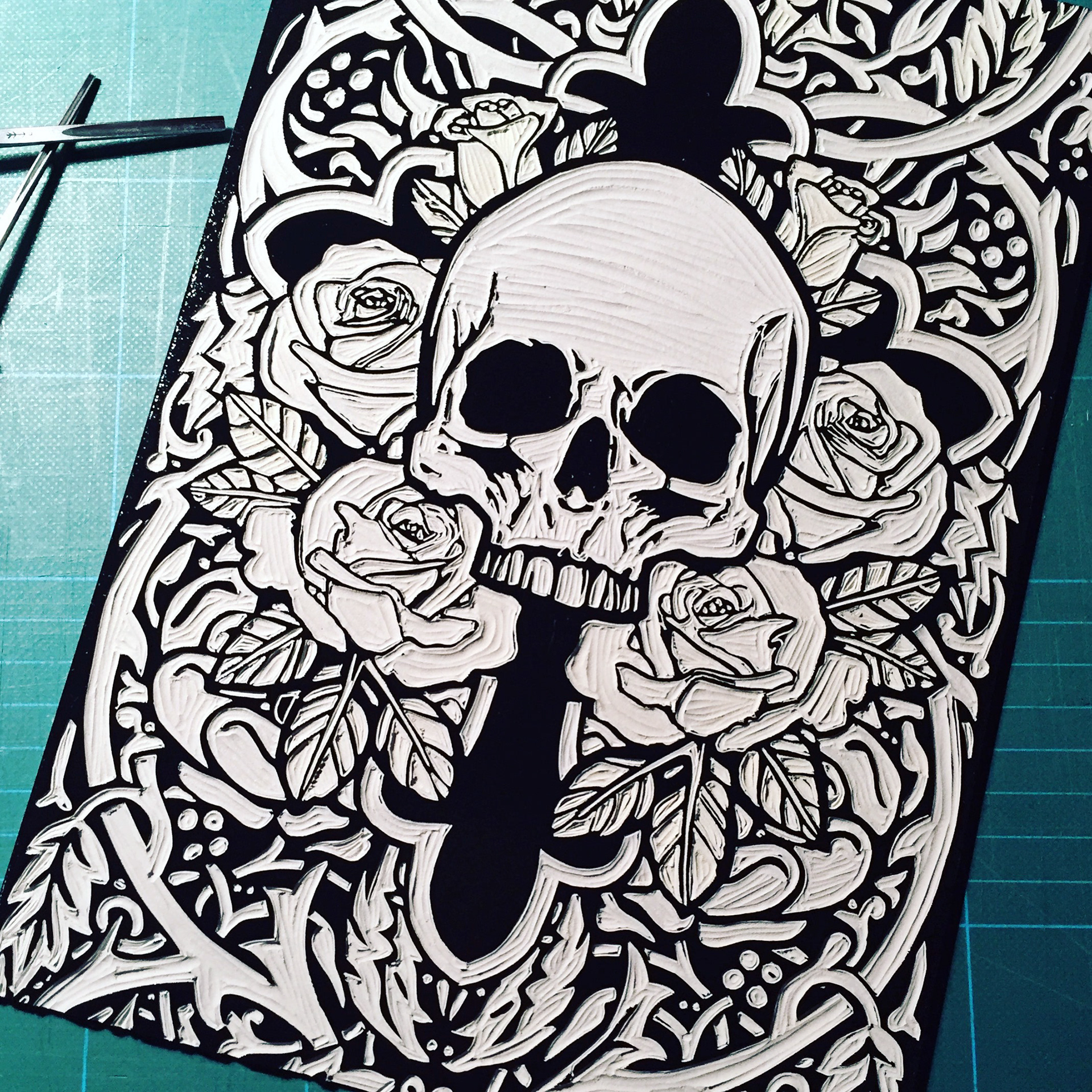 'Skull & Roses' lino block ready for printing
