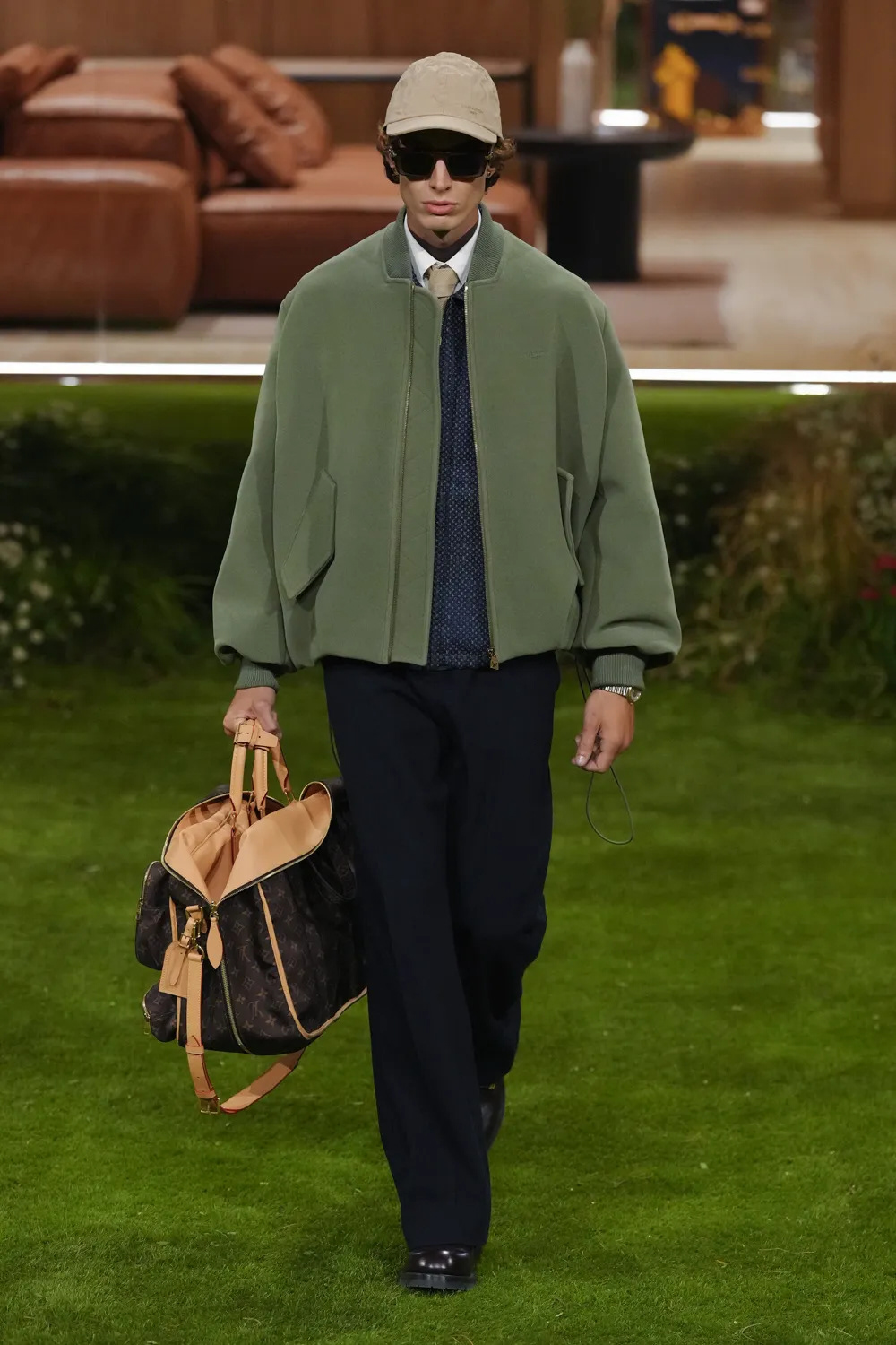 Sebastian - WW Exclusive Debut for LV SS26