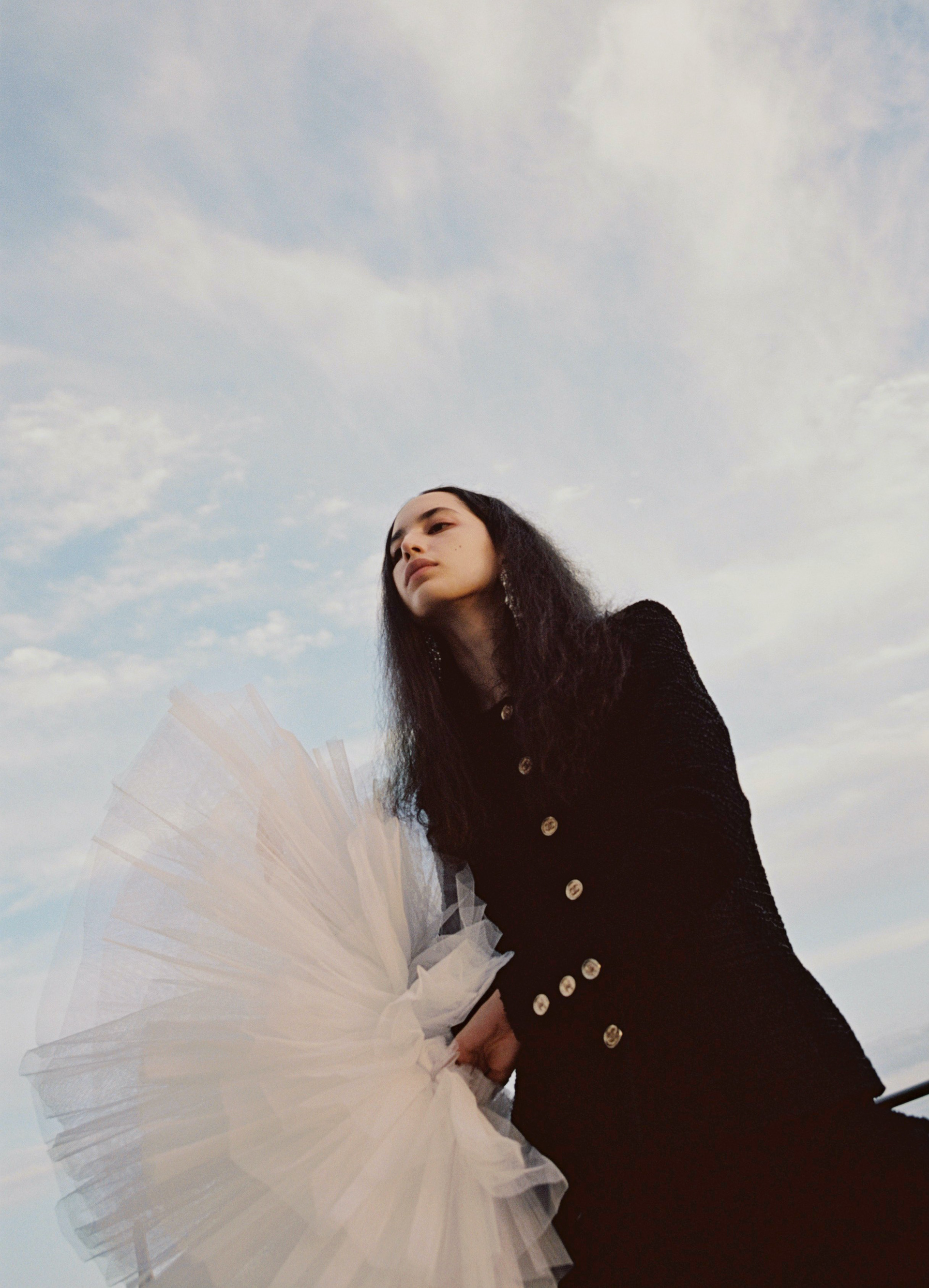 Helo x Melanie Rodríguez for Violet Book