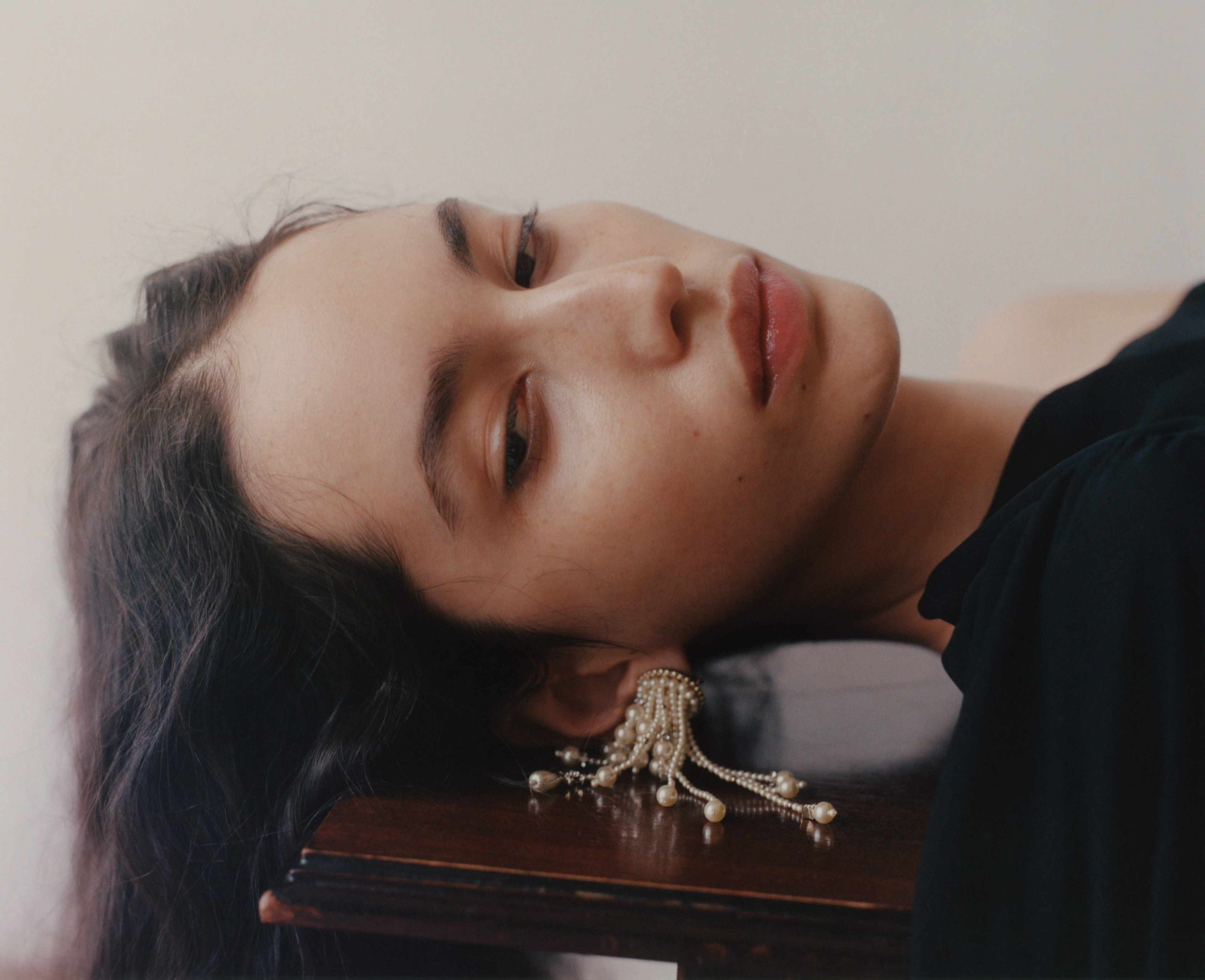 Helo x Melanie Rodríguez for Violet Book