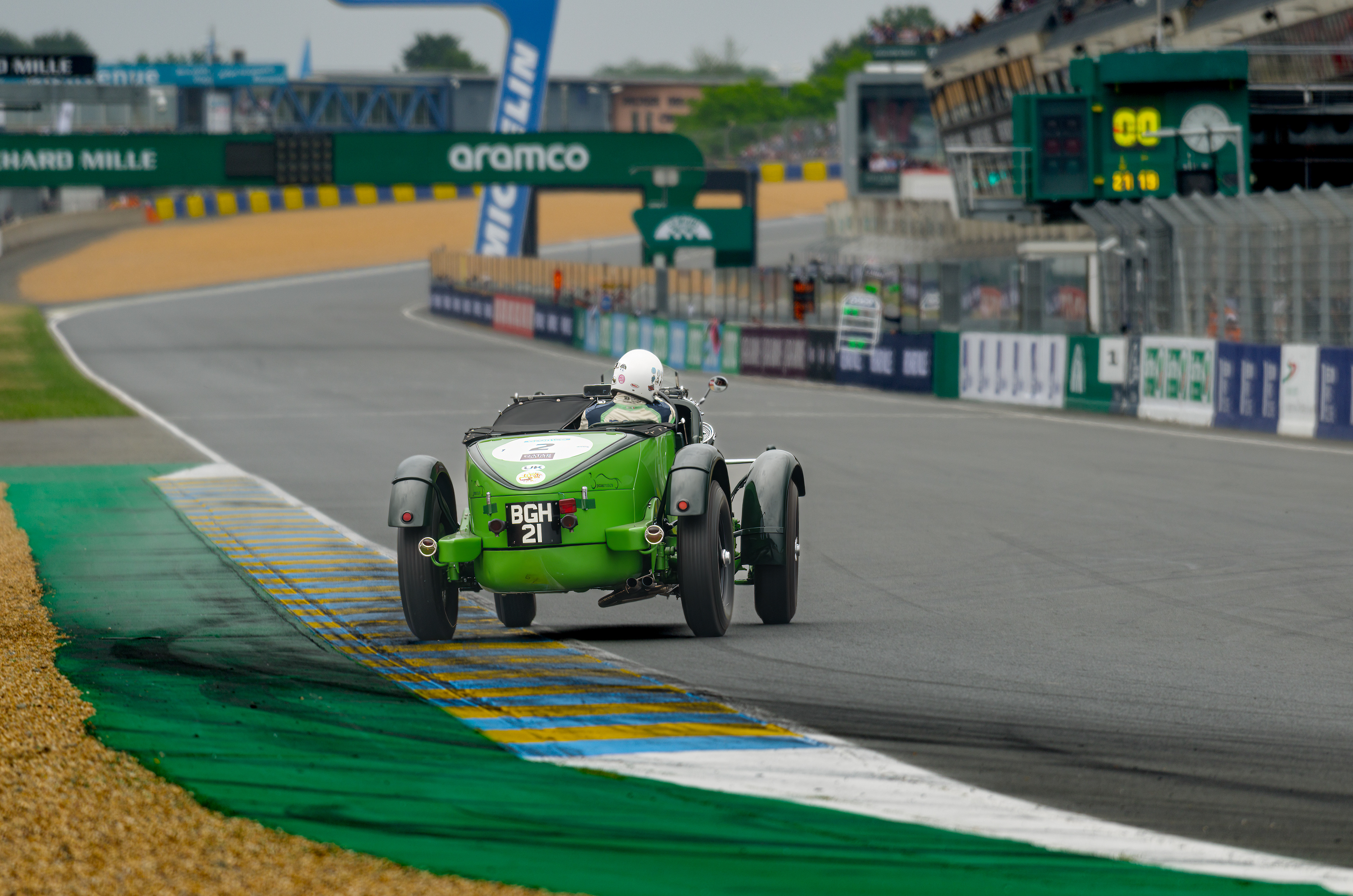 Le Mans - Pit straight 