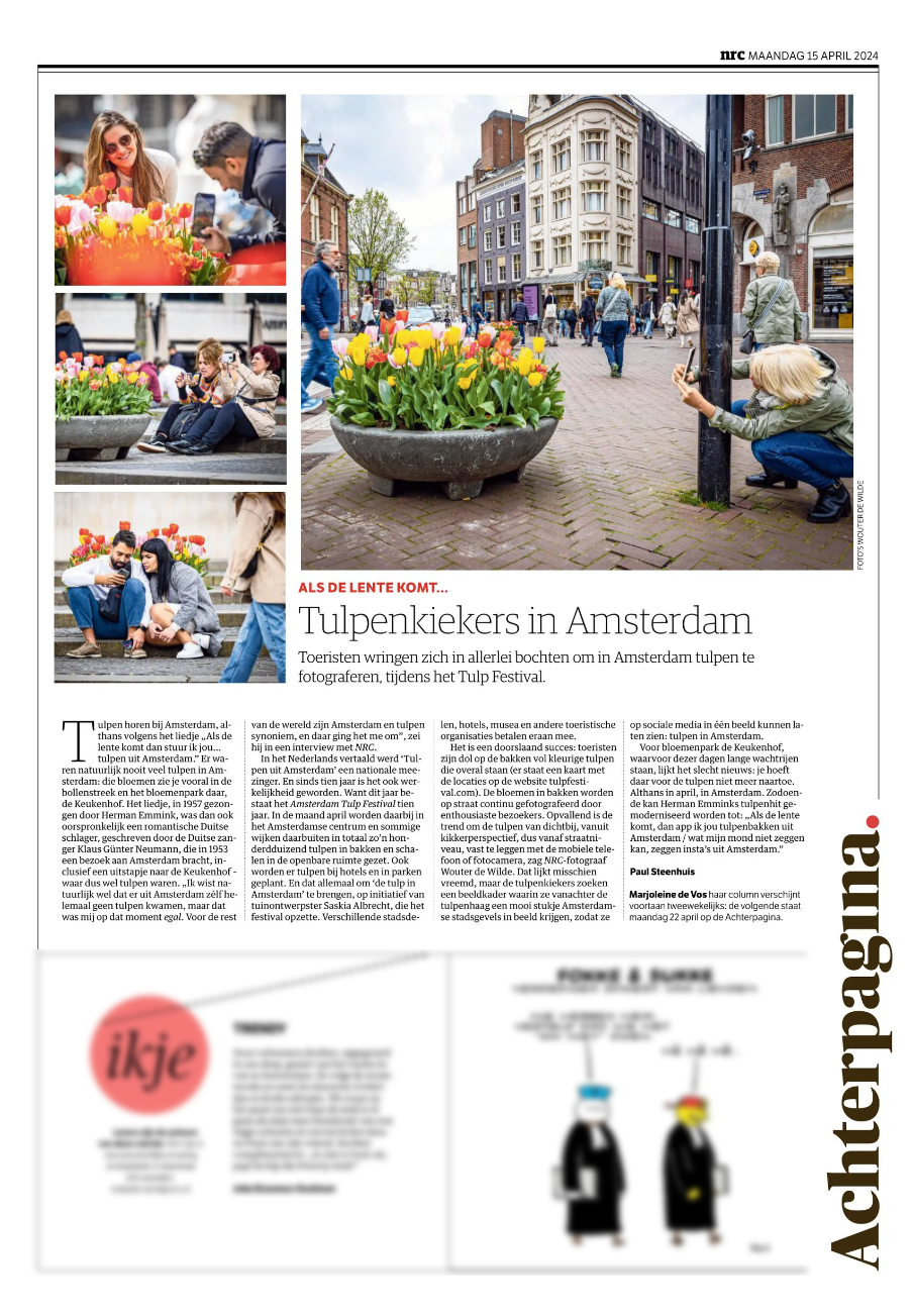 NRC Achterpagina: 'Tulpenkiekers in Amsterdam'