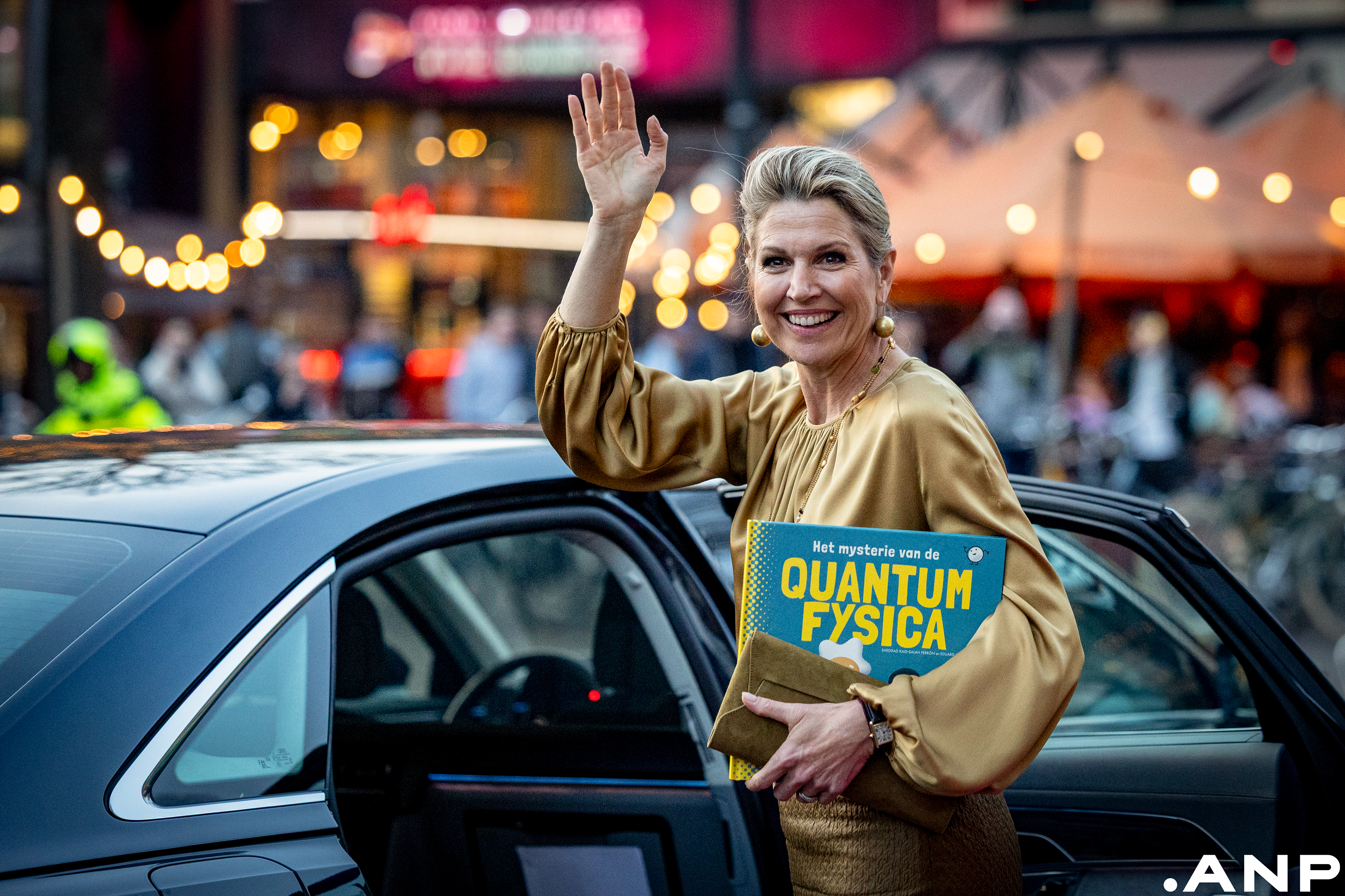 Koningin Máxima bezoekt Quantum voor Iedereen, een evenement in het kader van World Quantum Day. I.o.v. ANP