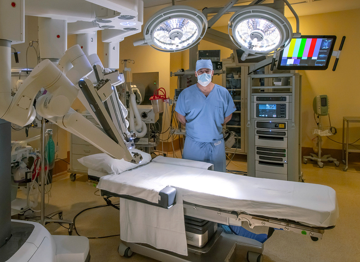Commercial medical photography of a surgeon in a high-tech Minneapolis operating room by John Hermansen