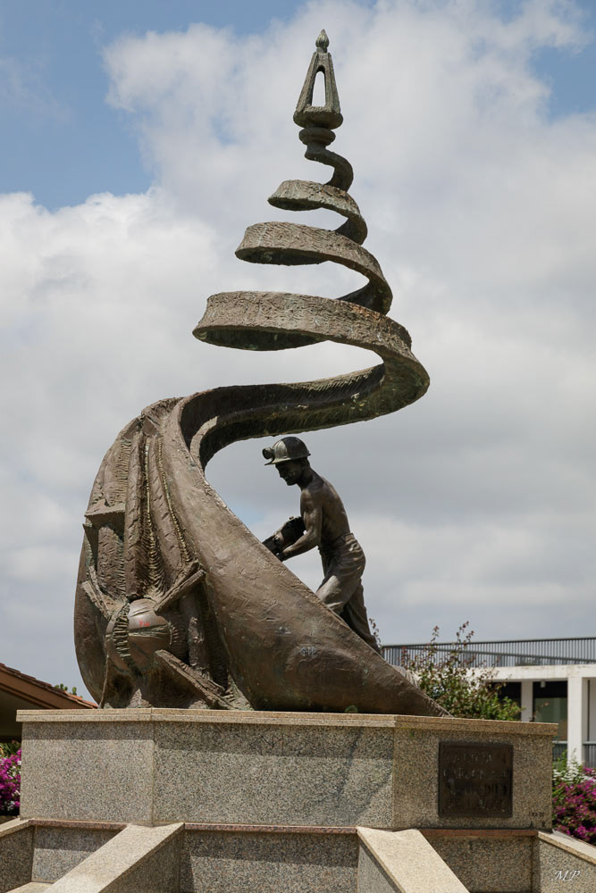 Carbonia - Oeuvre représentative de l'exploitation minière