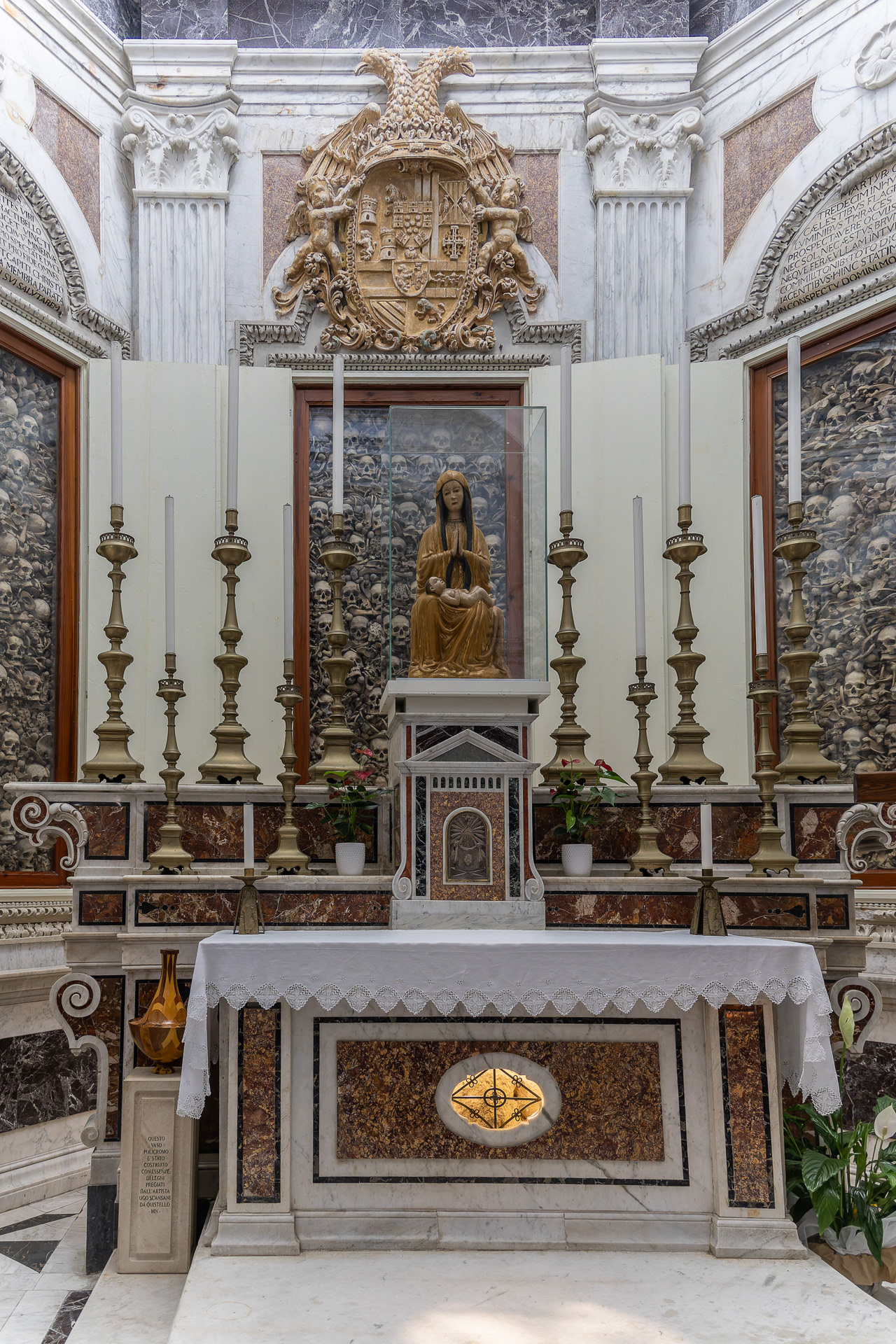 Otrante, la chapelle des Martyrs de la cathédrale abrite les reliques de 800 Otrantins décapités par les Turcs en 1480