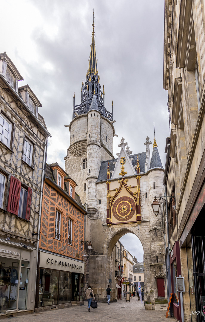 Auxerre - La Tour de l'Horloge