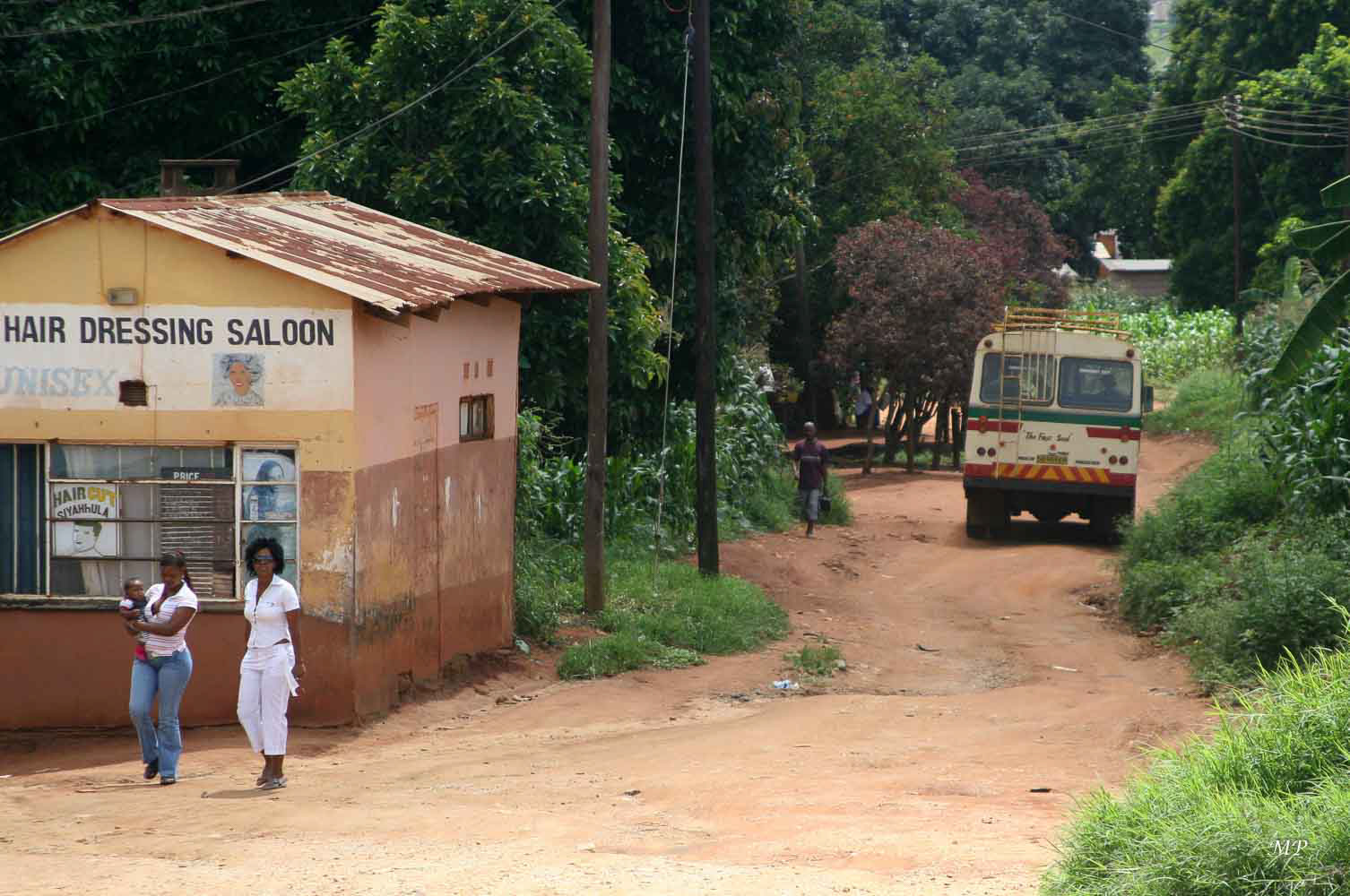 Swaziland - Une petite escapade dans ce petit pays, enclavé dans l'Afrique du Sud, un des plus pauvre d'Afrique qui vit essentiellement du tourisme et de l'artisanat.