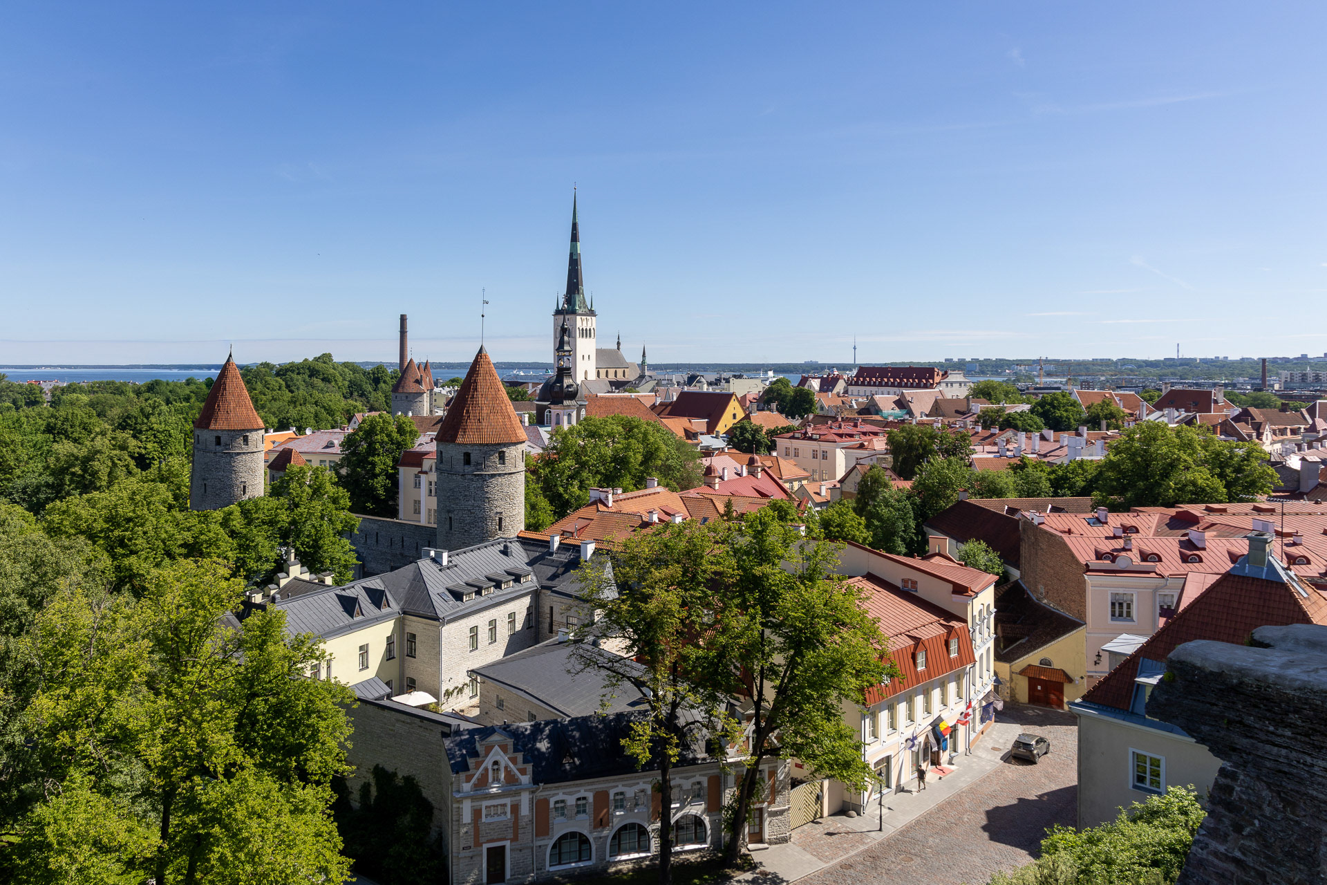 La vieille ville de Tallinn depuis la plateforme d'observation de Patkuli sur la colline de Toompea