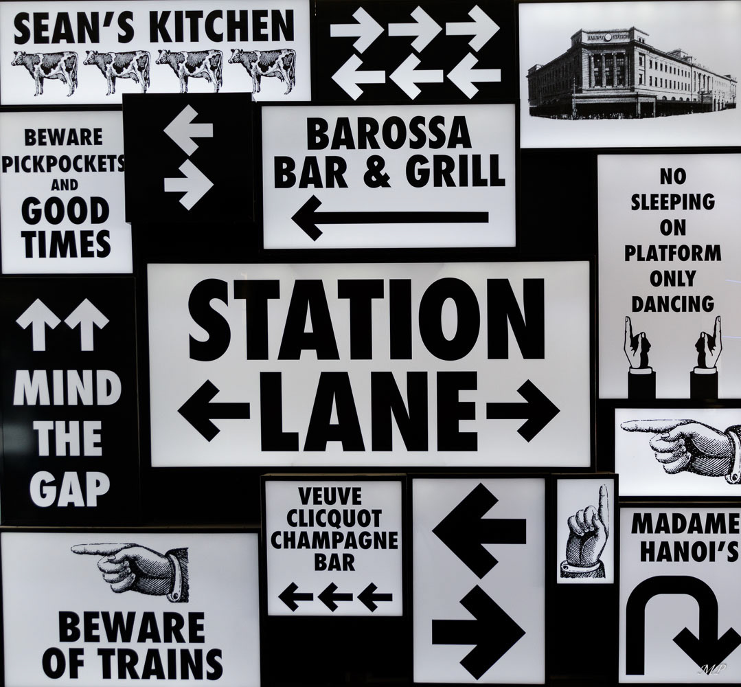 Adelaïde, signalétique à la gare