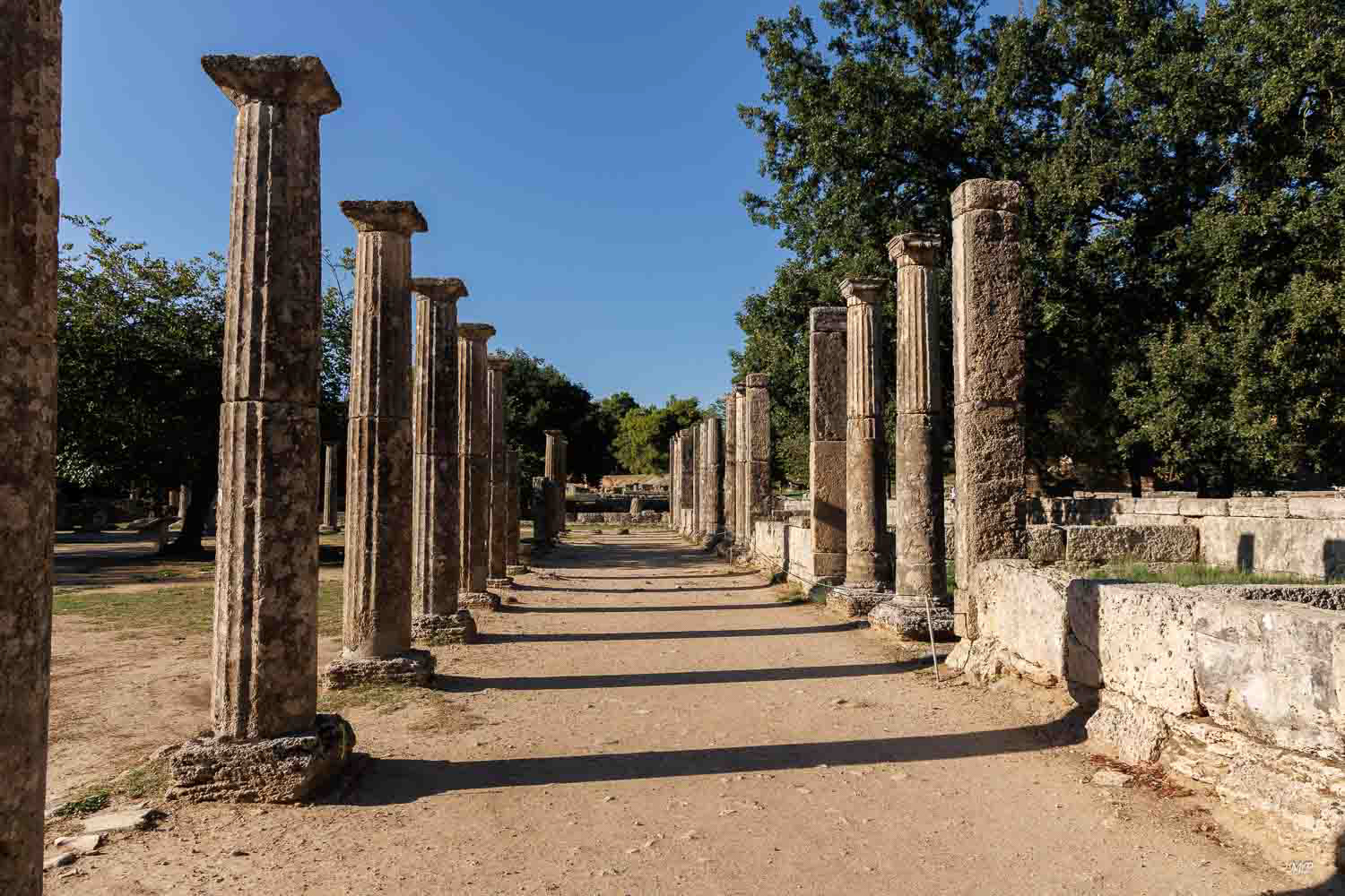Olympie, dans le Péloponnèse, est l'un des grands centres religieux de la Grèce antique. 